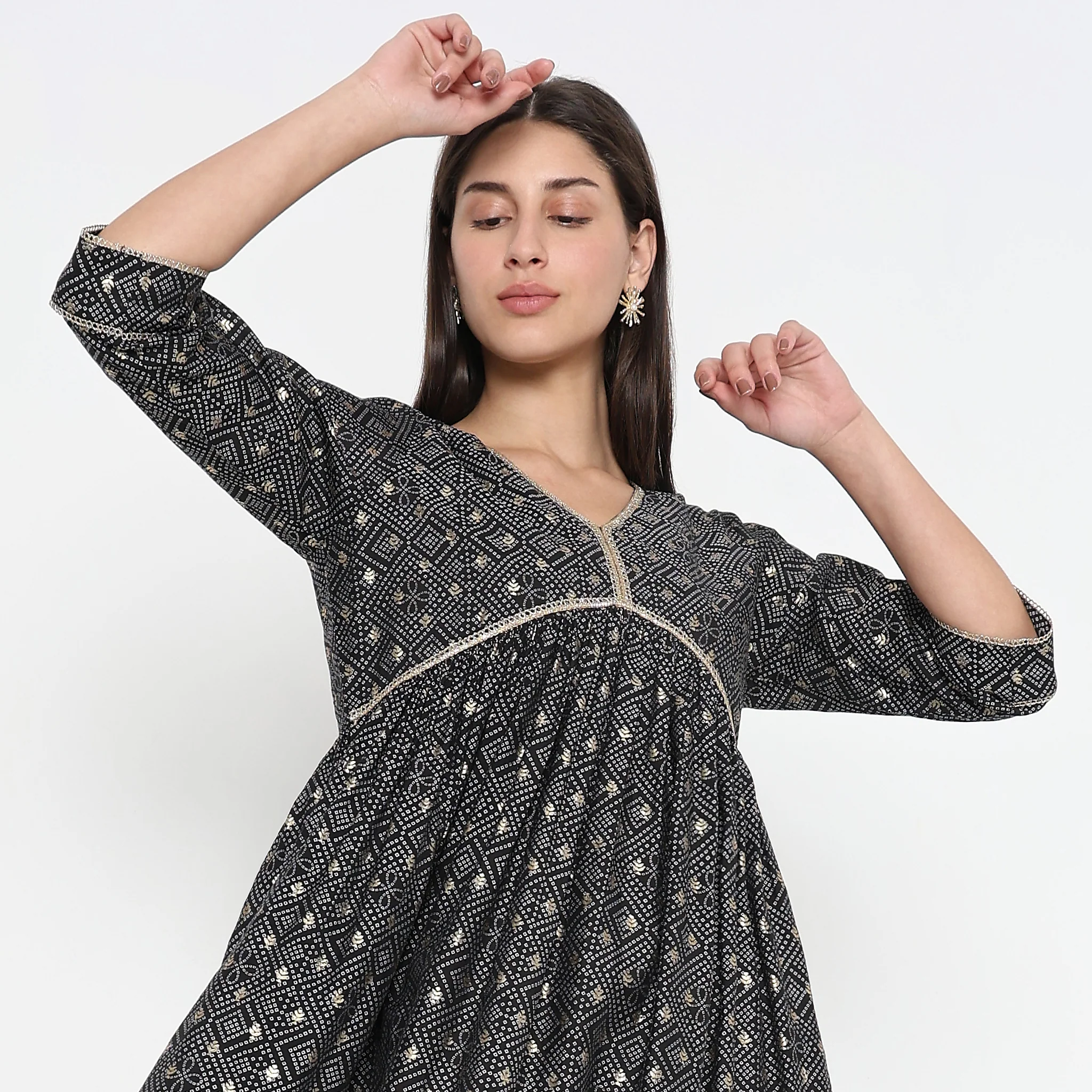 Flare Fit Embellished Kurta - Image 5