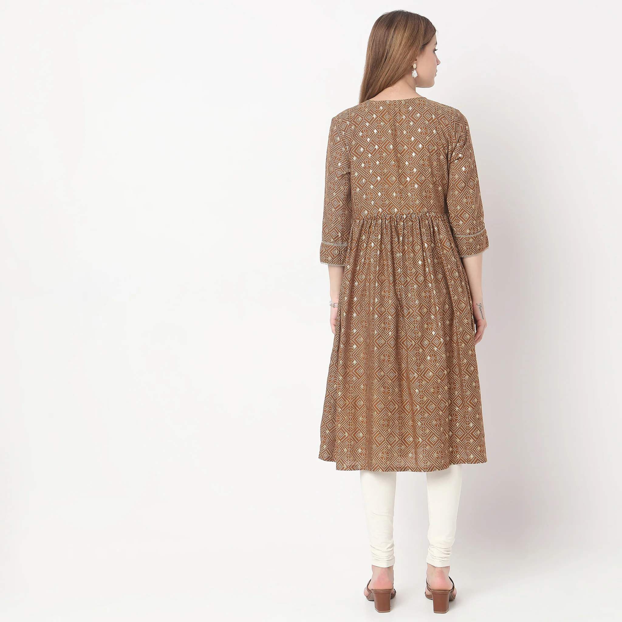 Flare Fit Embellished Kurta - Image 8