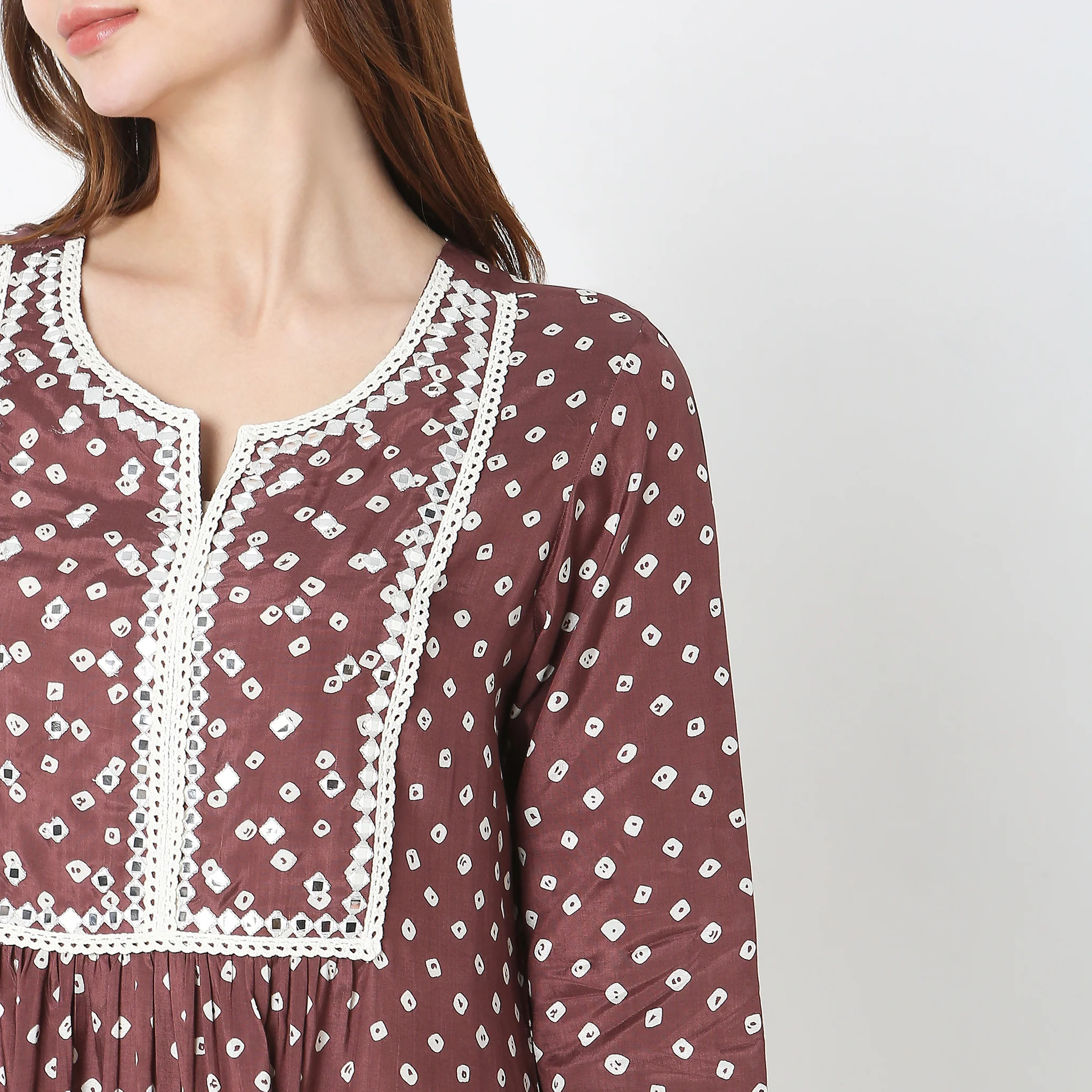 Flare Fit Embellished Kurta - Image 4