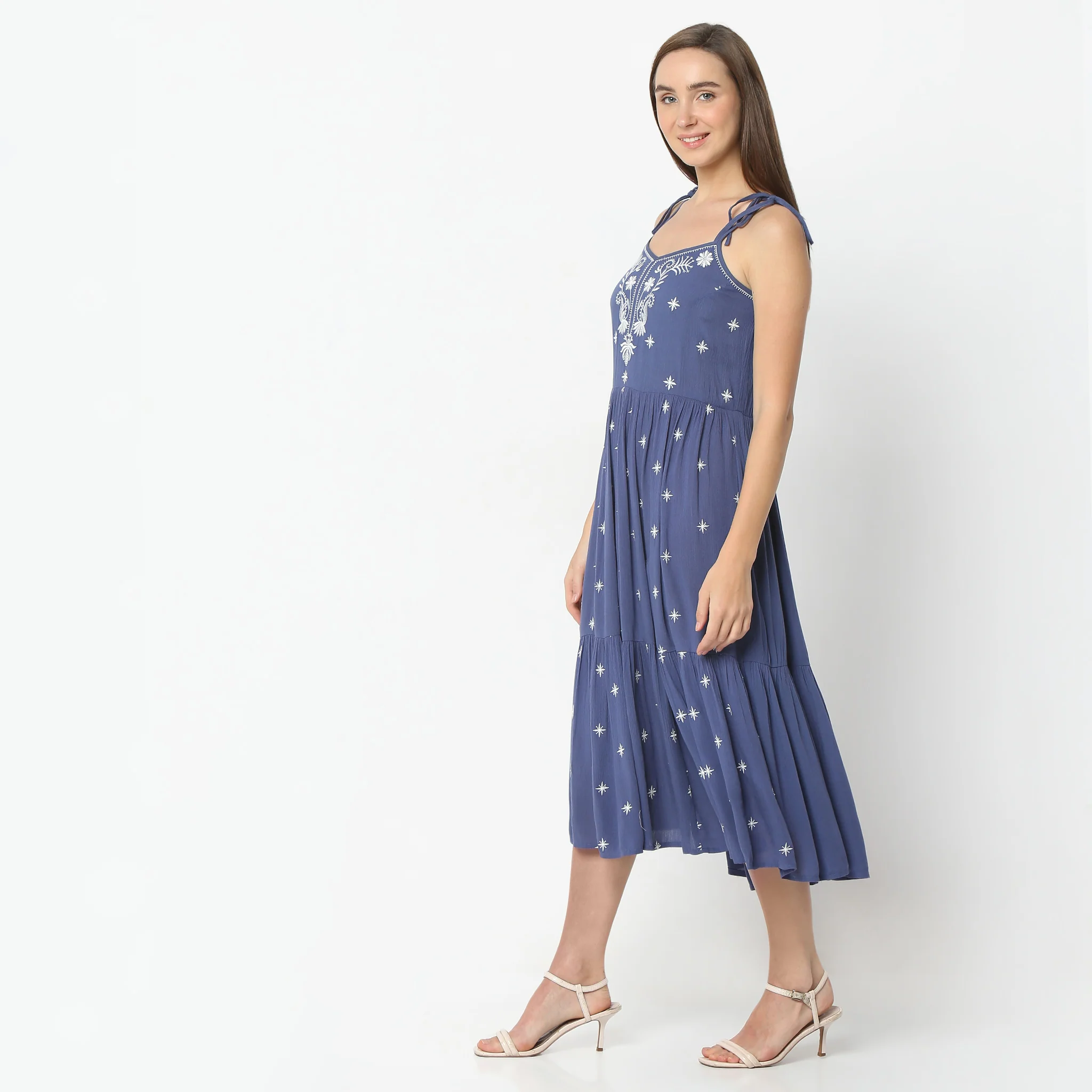 Flare Fit Embroiderd Below Knee V-Neck Spaghetti Dress - Image 5