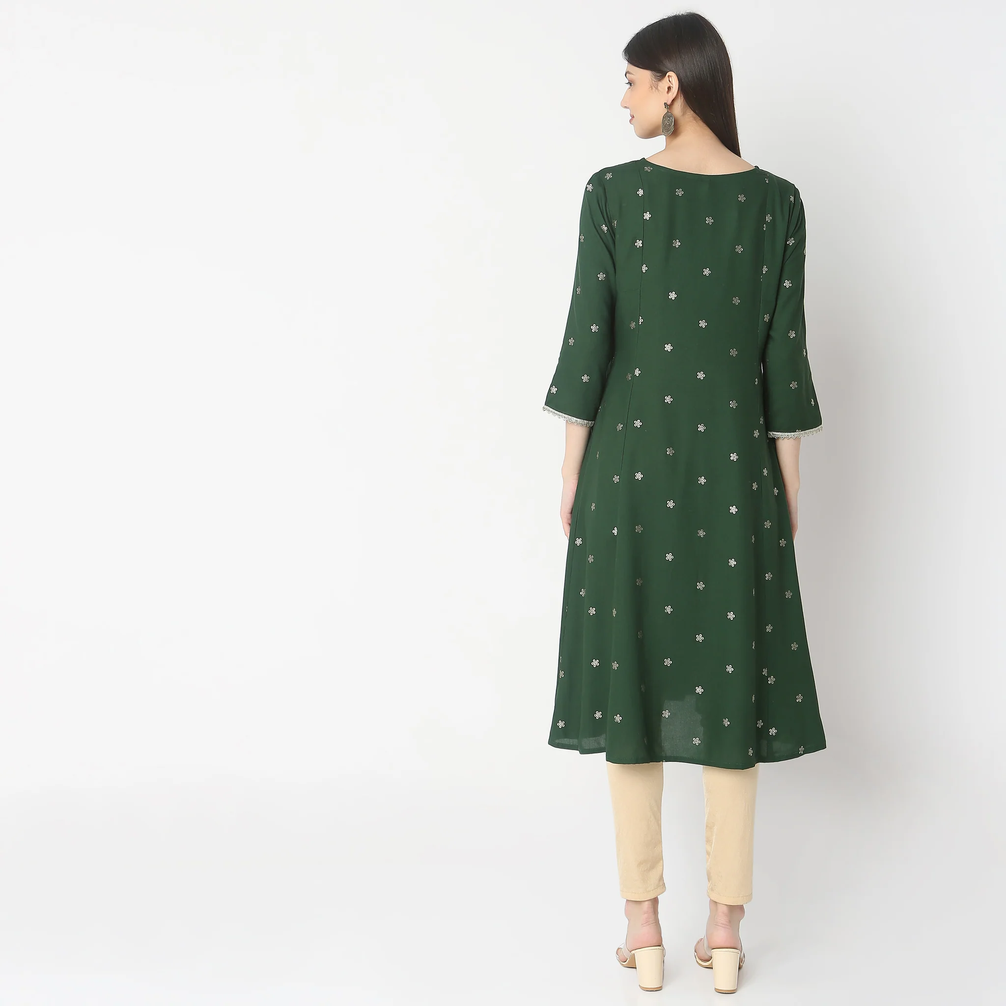 Flare Fit Embroidered Kurta - Image 3