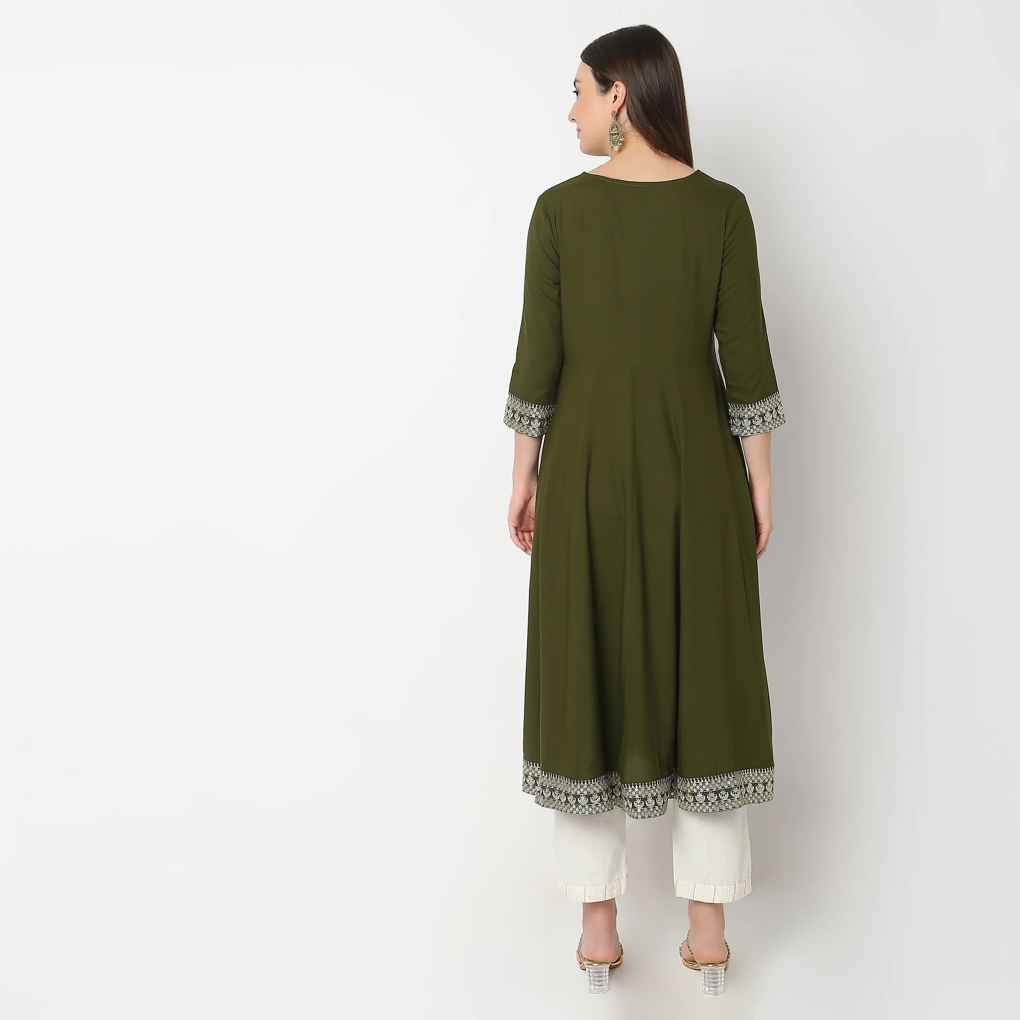 Flare Fit Embroidered Kurta - Image 3