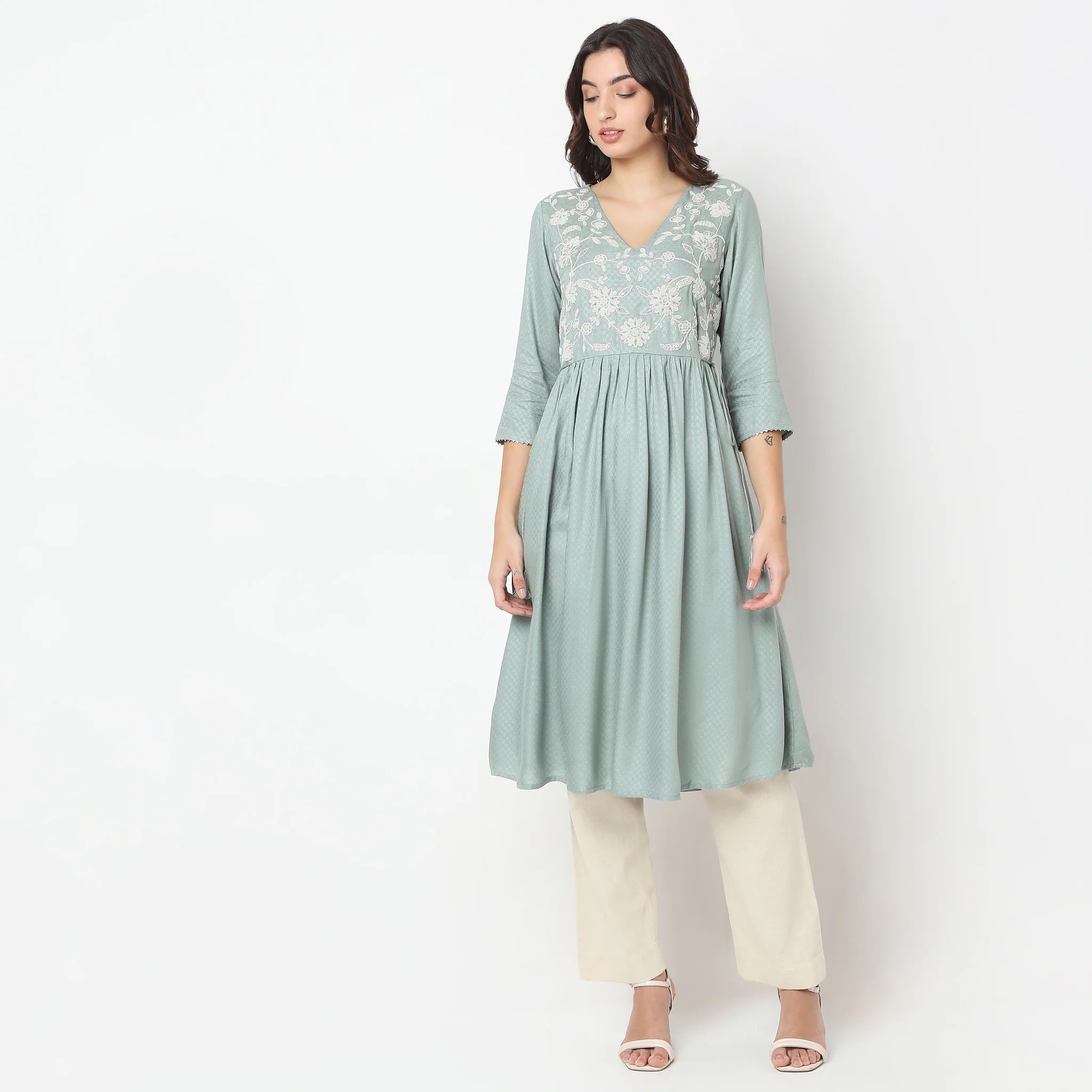 Flare Fit Embroidered Kurta - Image 2