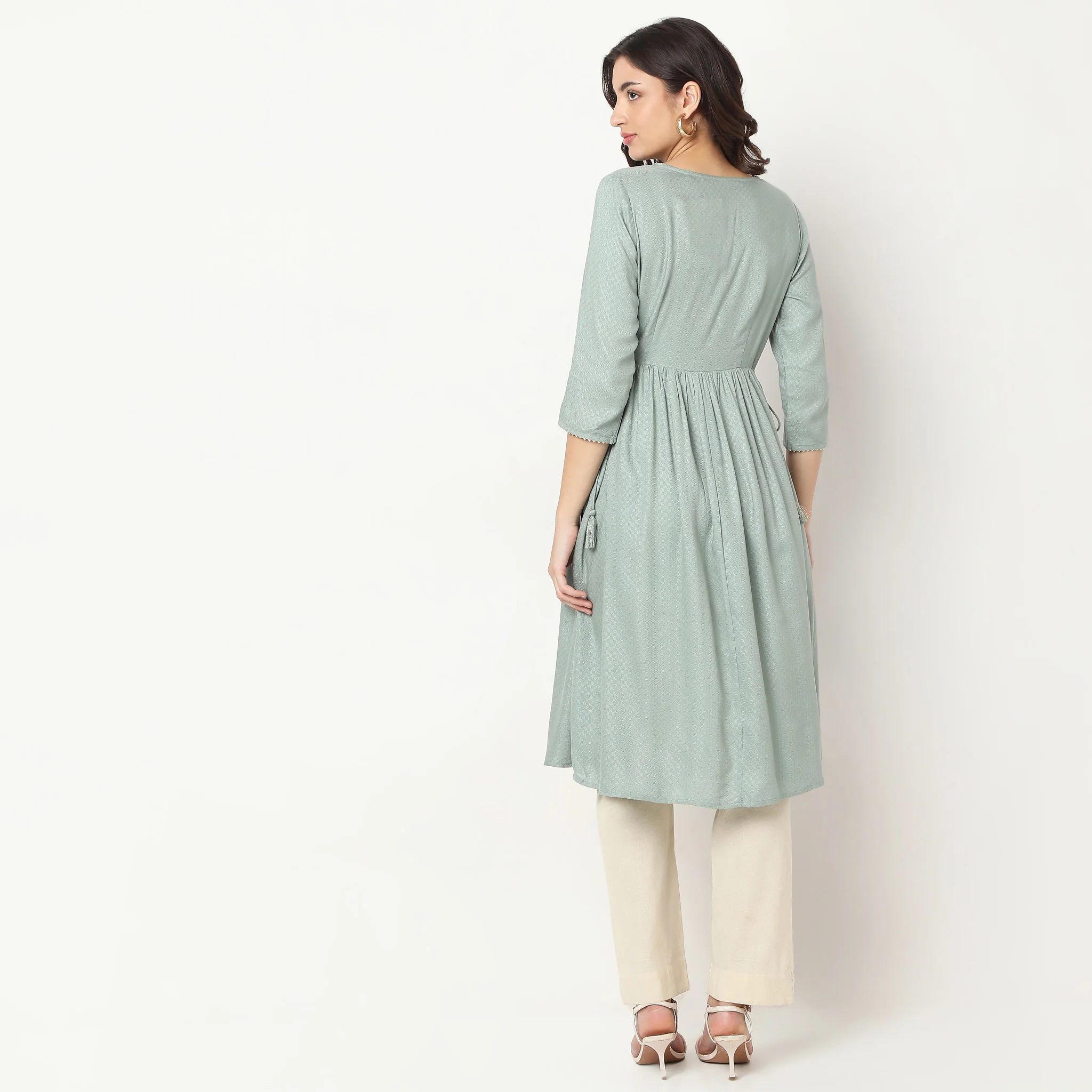 Flare Fit Embroidered Kurta - Image 3