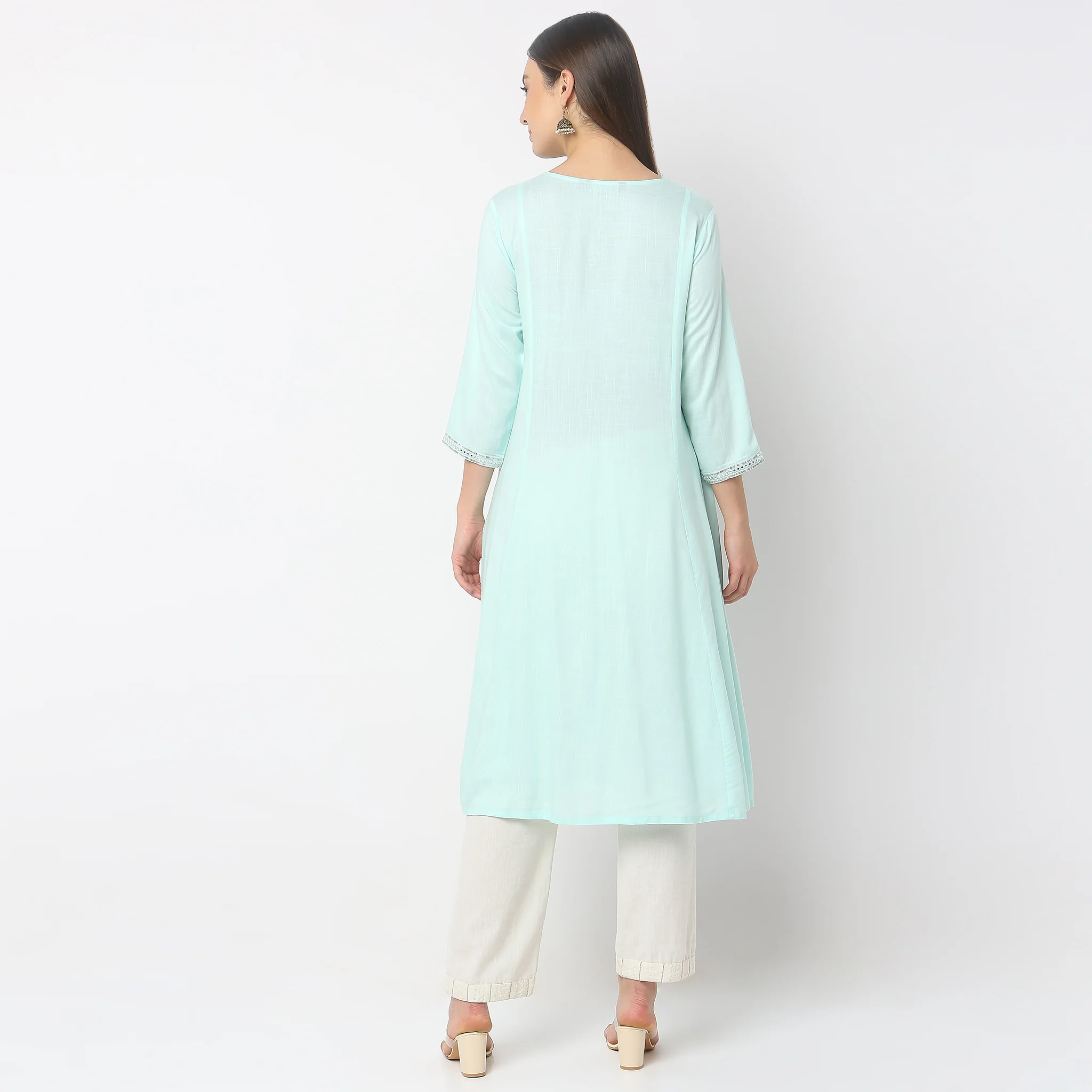 Flare Fit Embroidered Kurta - Image 3
