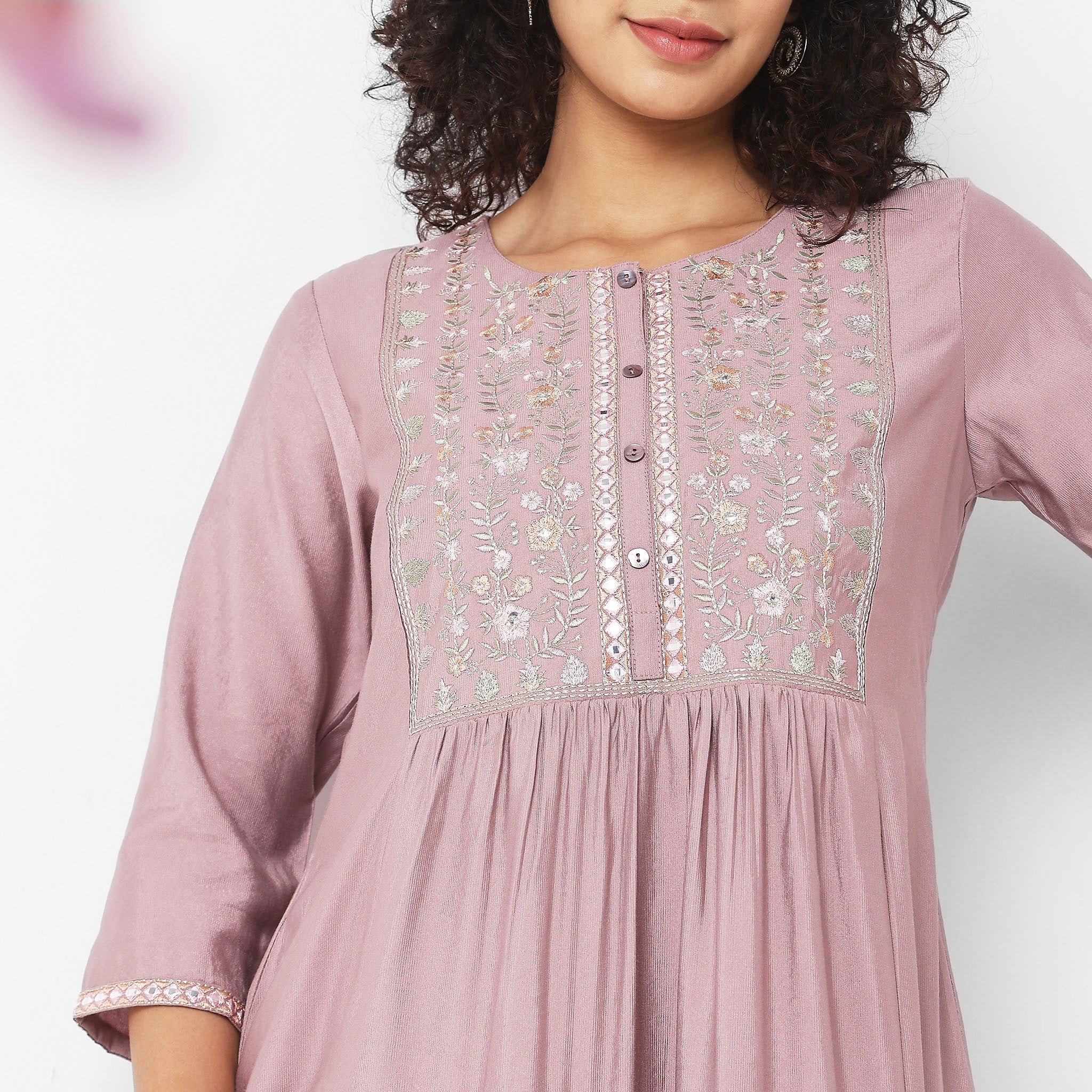 Flare Fit Embroidered Kurta - Image 4
