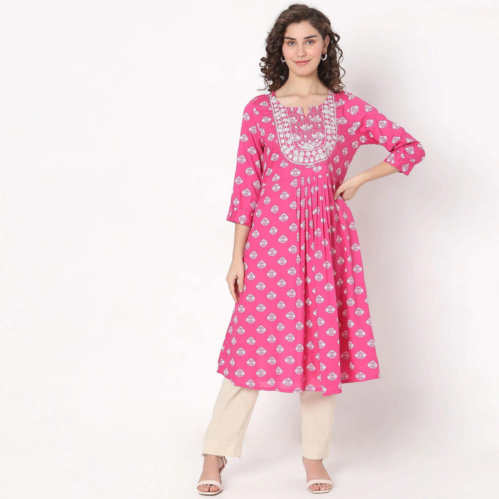Flare Fit Embroidered Kurta - Image 2