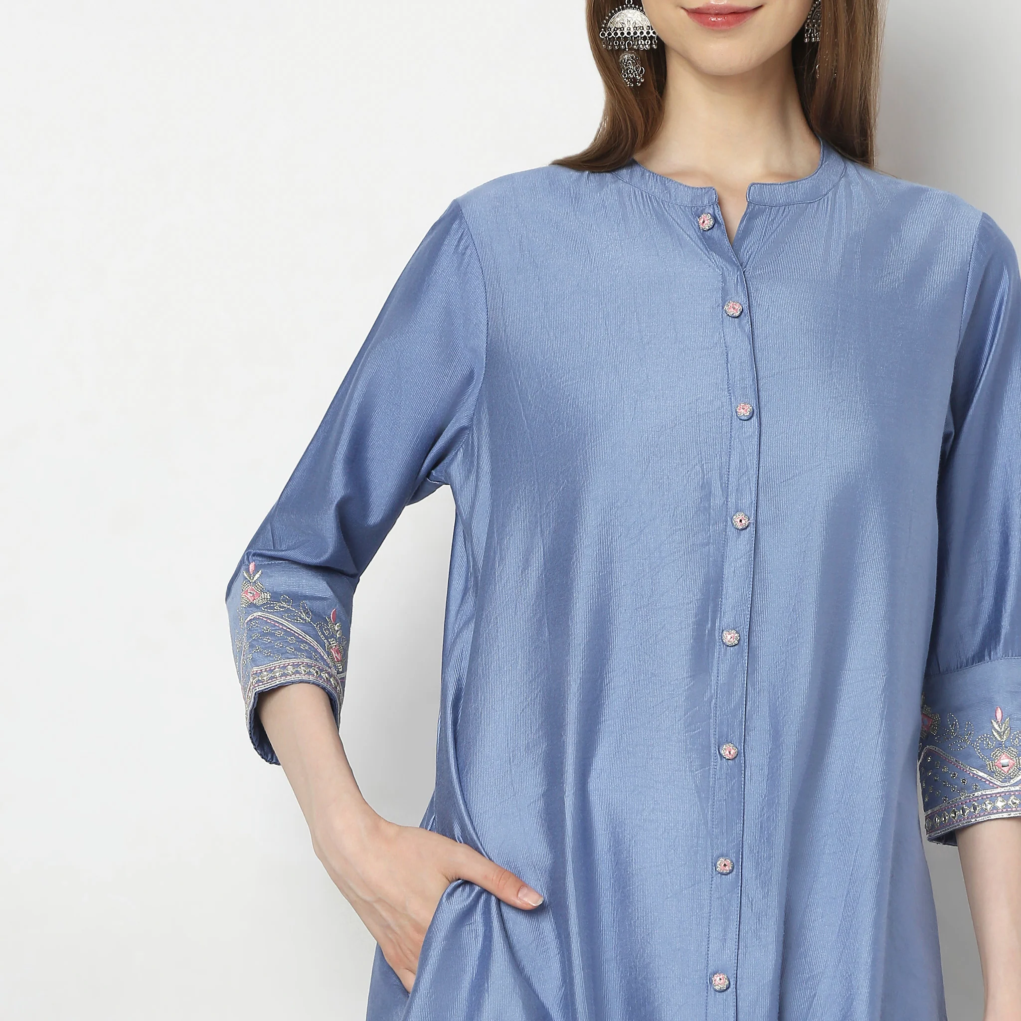 Flare Fit Embroidered Kurta - Image 9