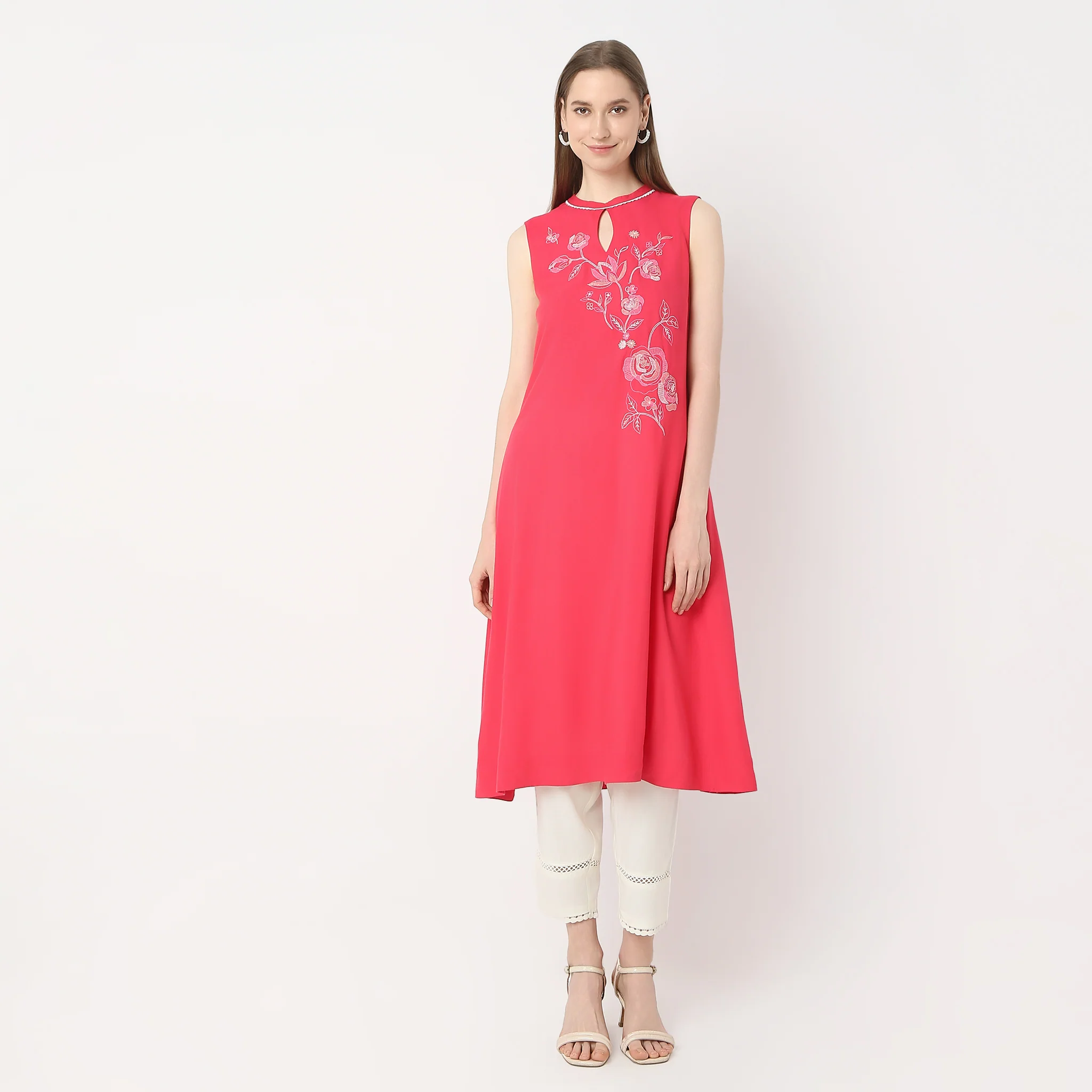 Flare Fit Embroidered Below Knee Keyhole A-Line Sleeveless Kurta - Image 2