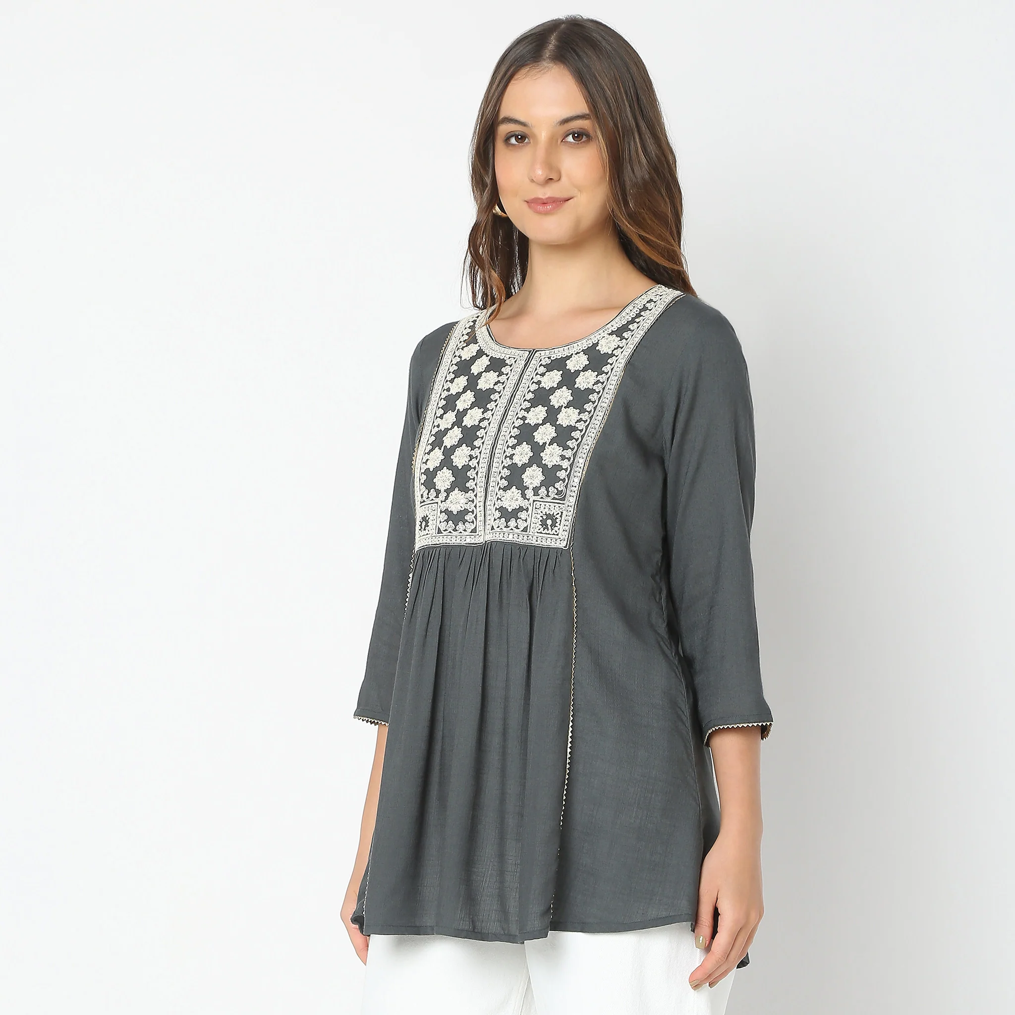 Flare Fit Embroidered Kurta - Image 5