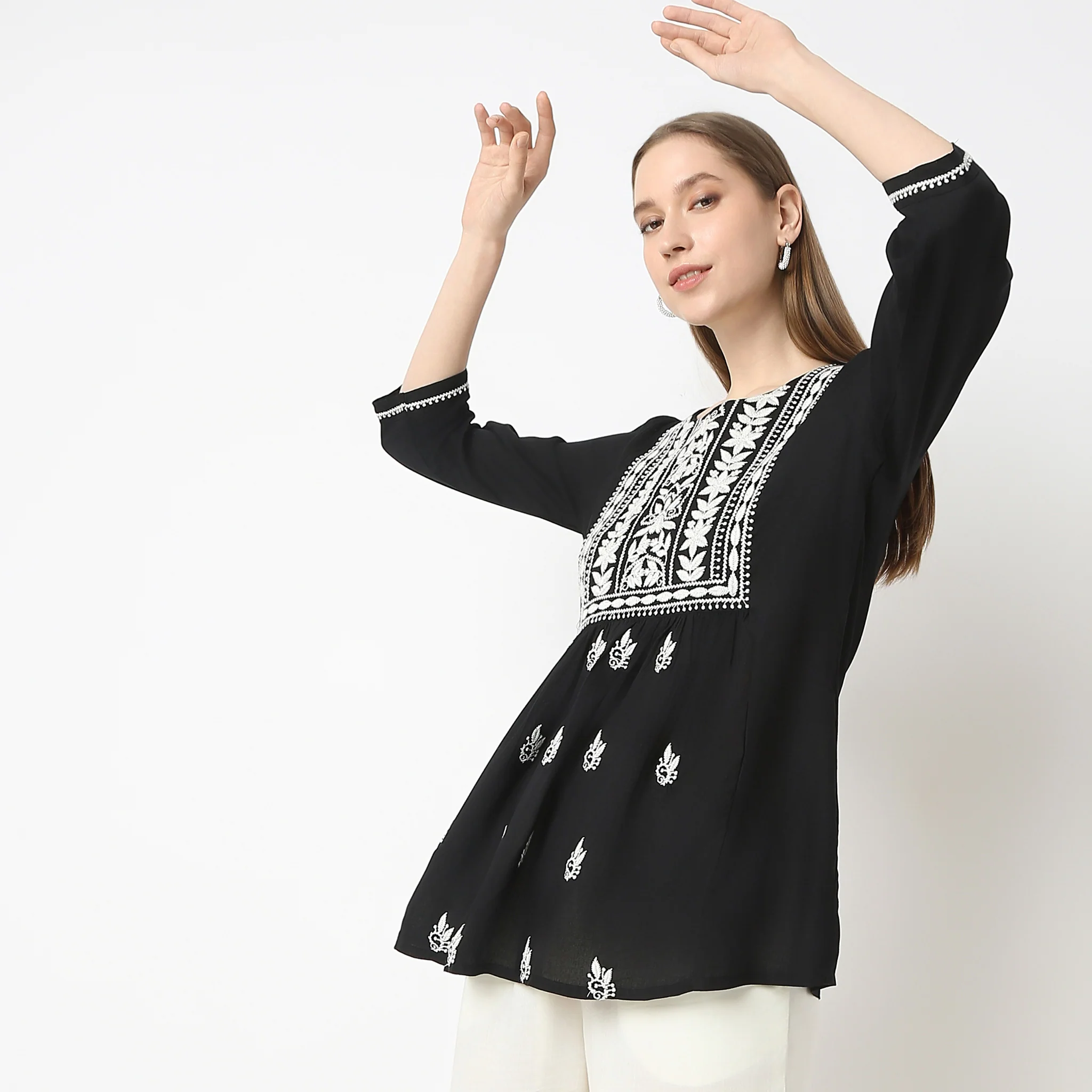 Flare Fit Embroidered Above Knee Short Kurta - Image 2