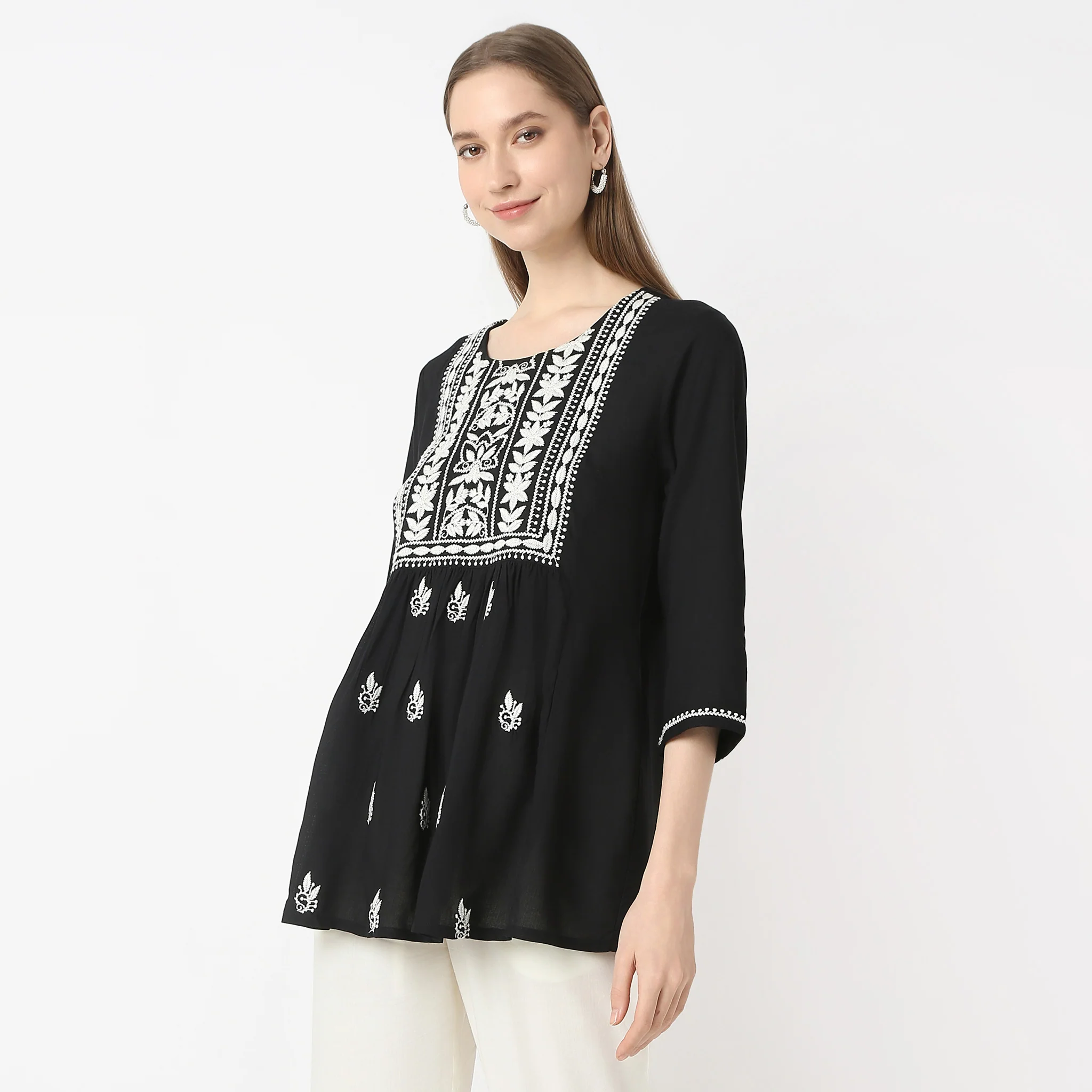 Flare Fit Embroidered Above Knee Short Kurta - Image 4