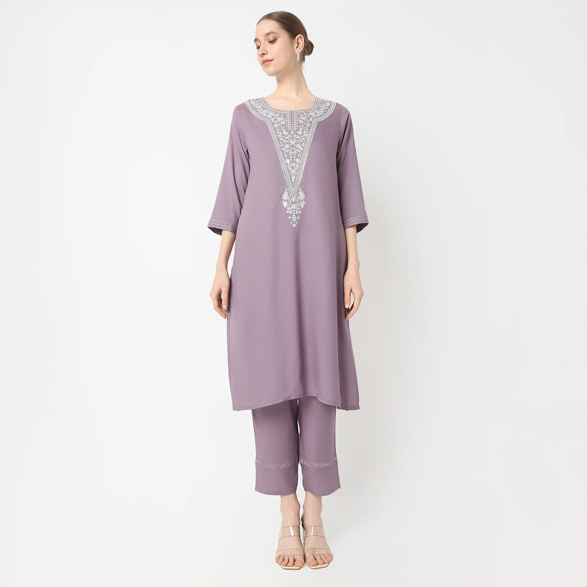 Flare Fit Embroidered Below Knee Straight Kurta - Image 2