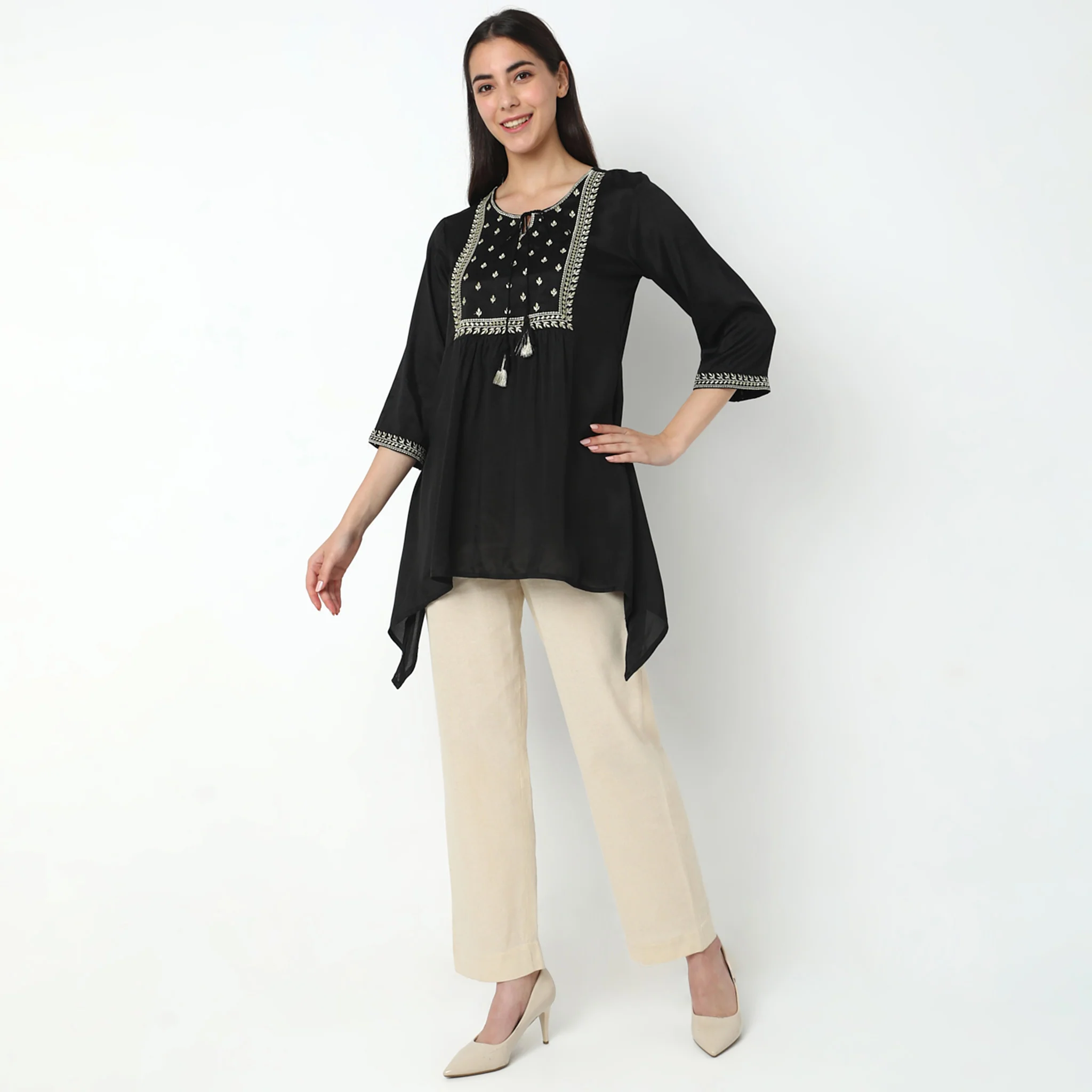 Flare Fit Embroidered Kurta - Image 5