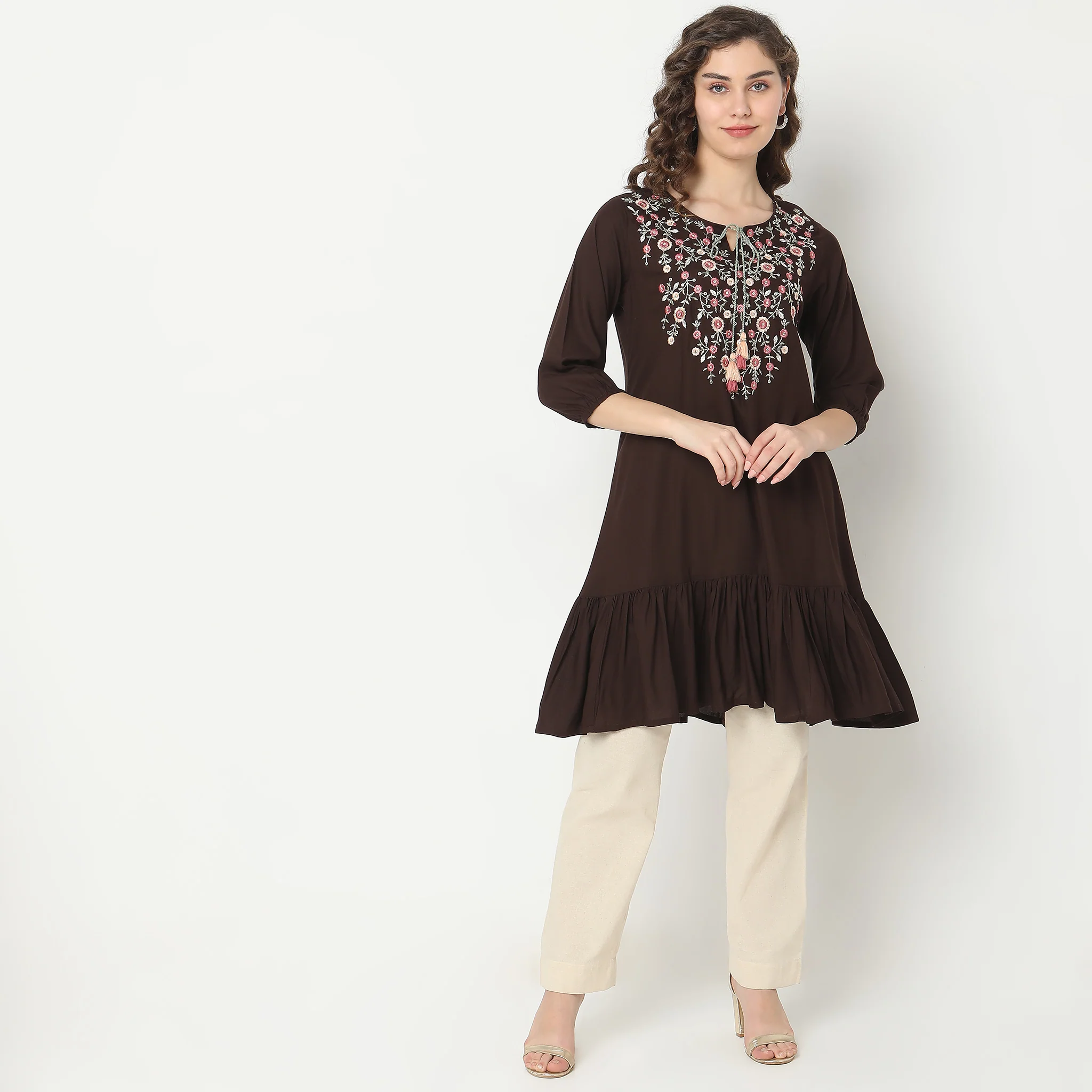 Flare Fit Embroidered Kurta - Image 2