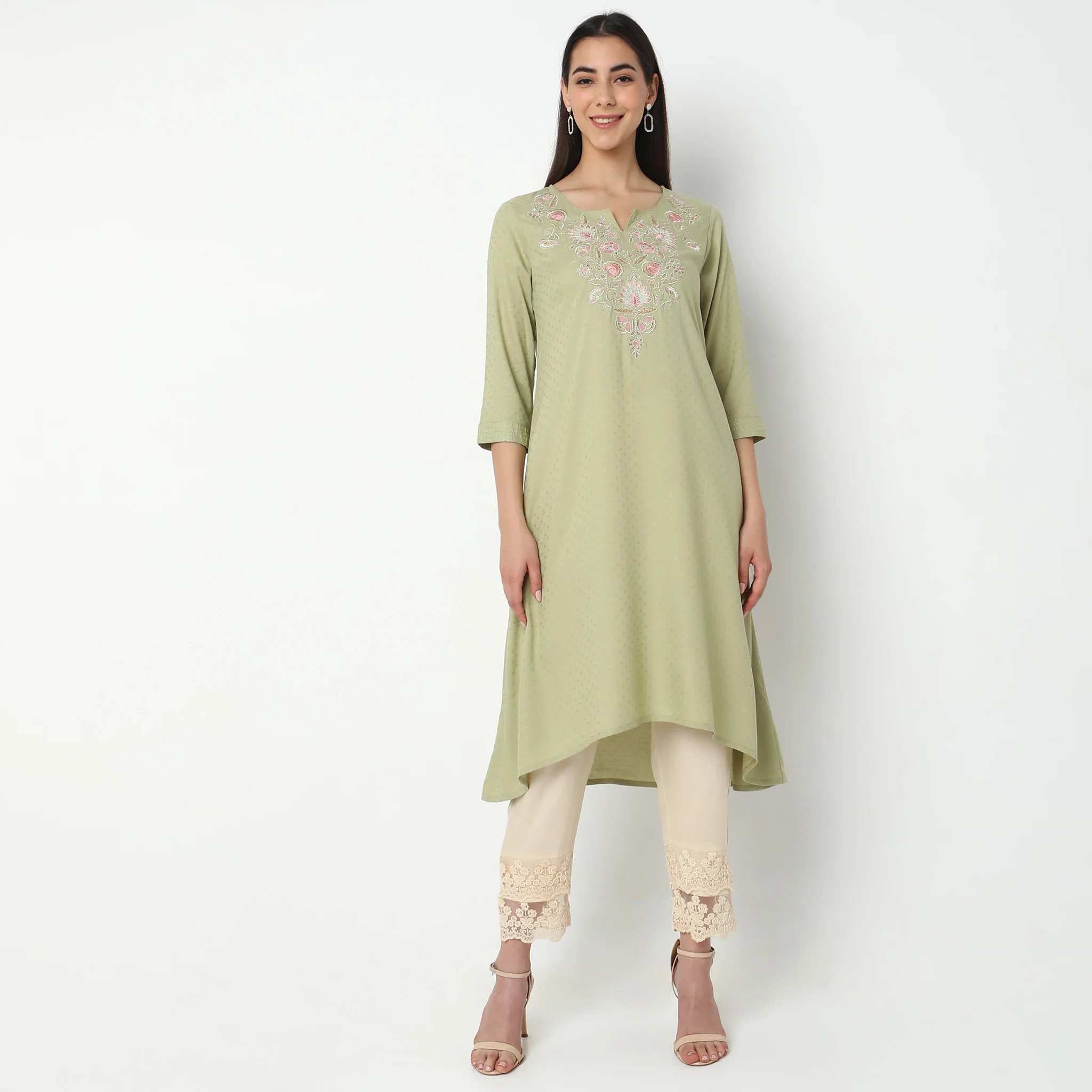 Flare Fit Embroidered Kurta - Image 2