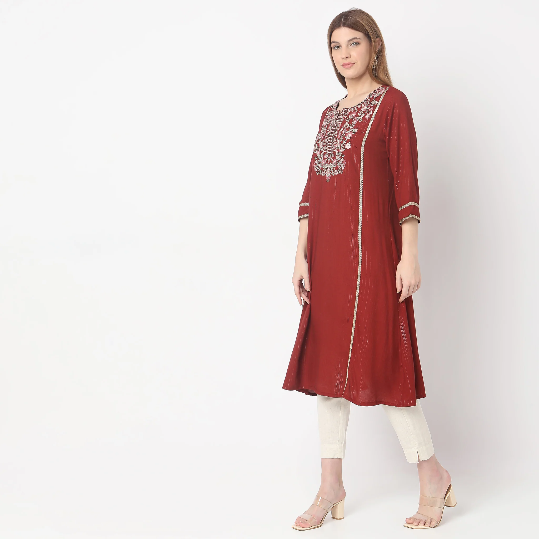 Flare Fit Embroidered Kurta - Image 10