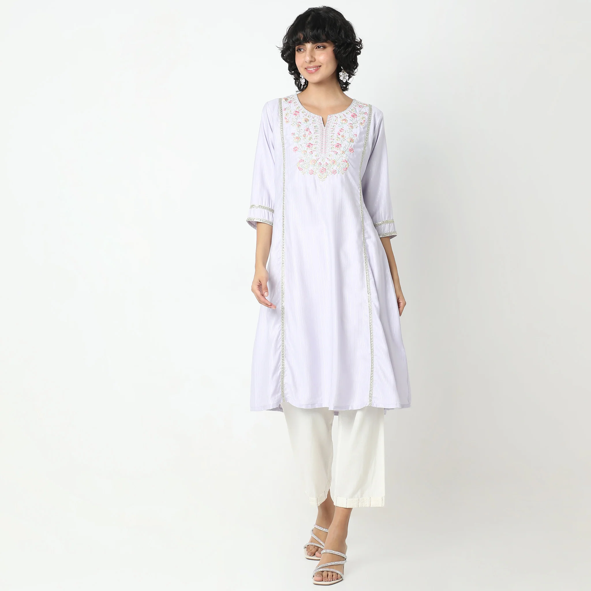 Flare Fit Embroidered Kurta - Image 2