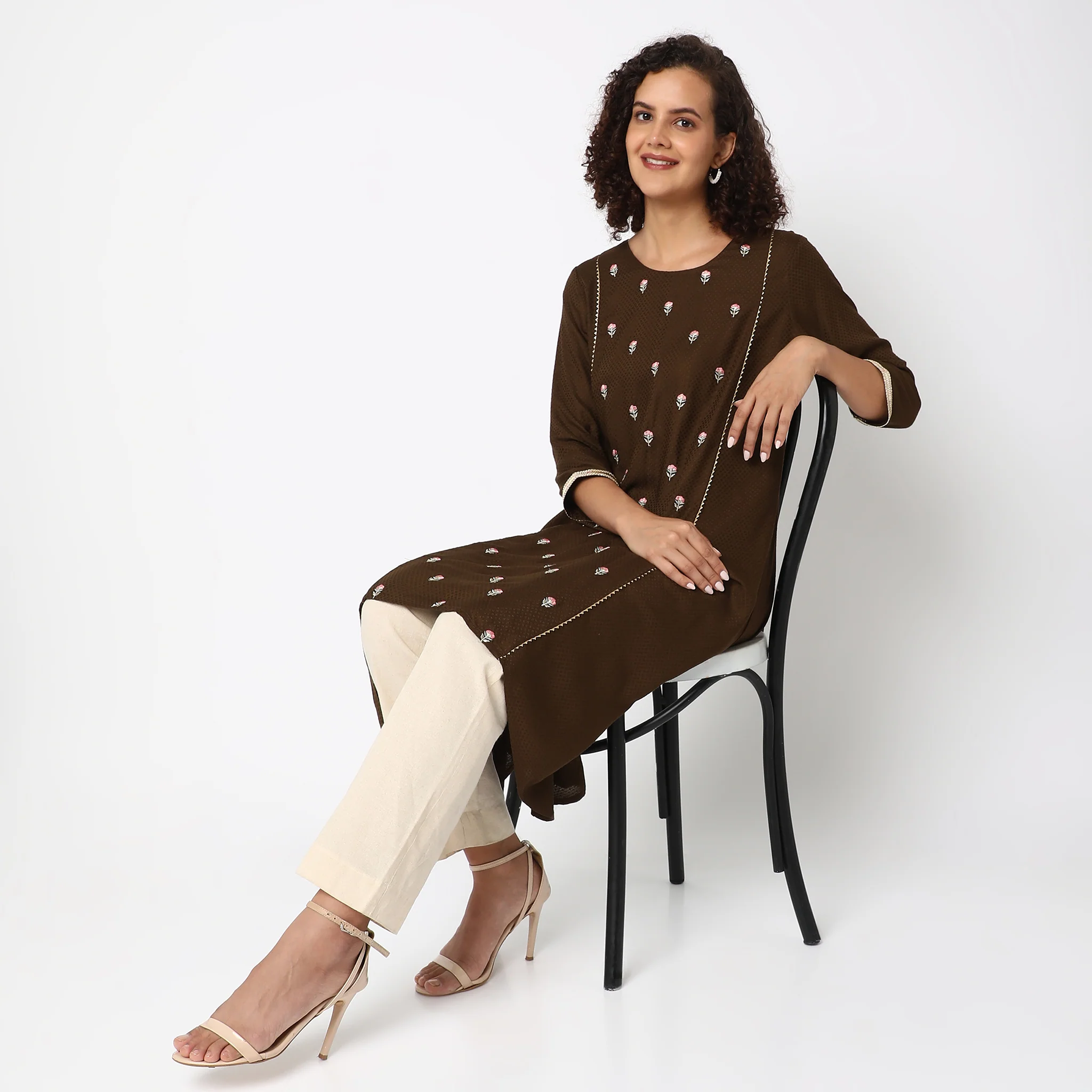Flare Fit Embroidered Kurta - Image 16