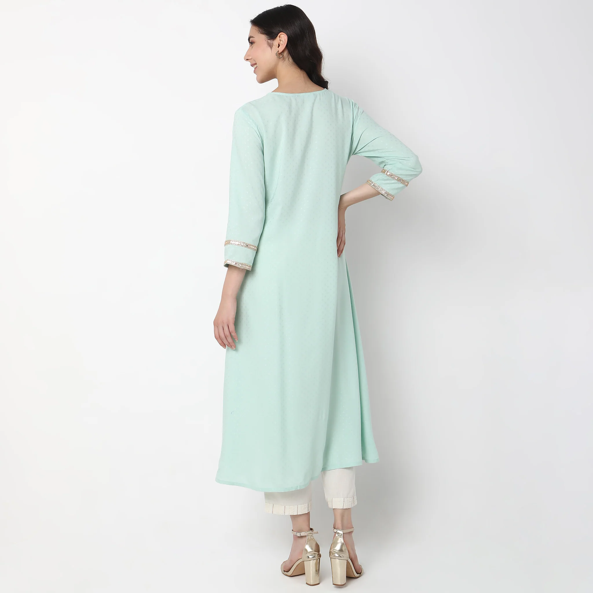 Flare Fit Embroidered Kurta - Image 3