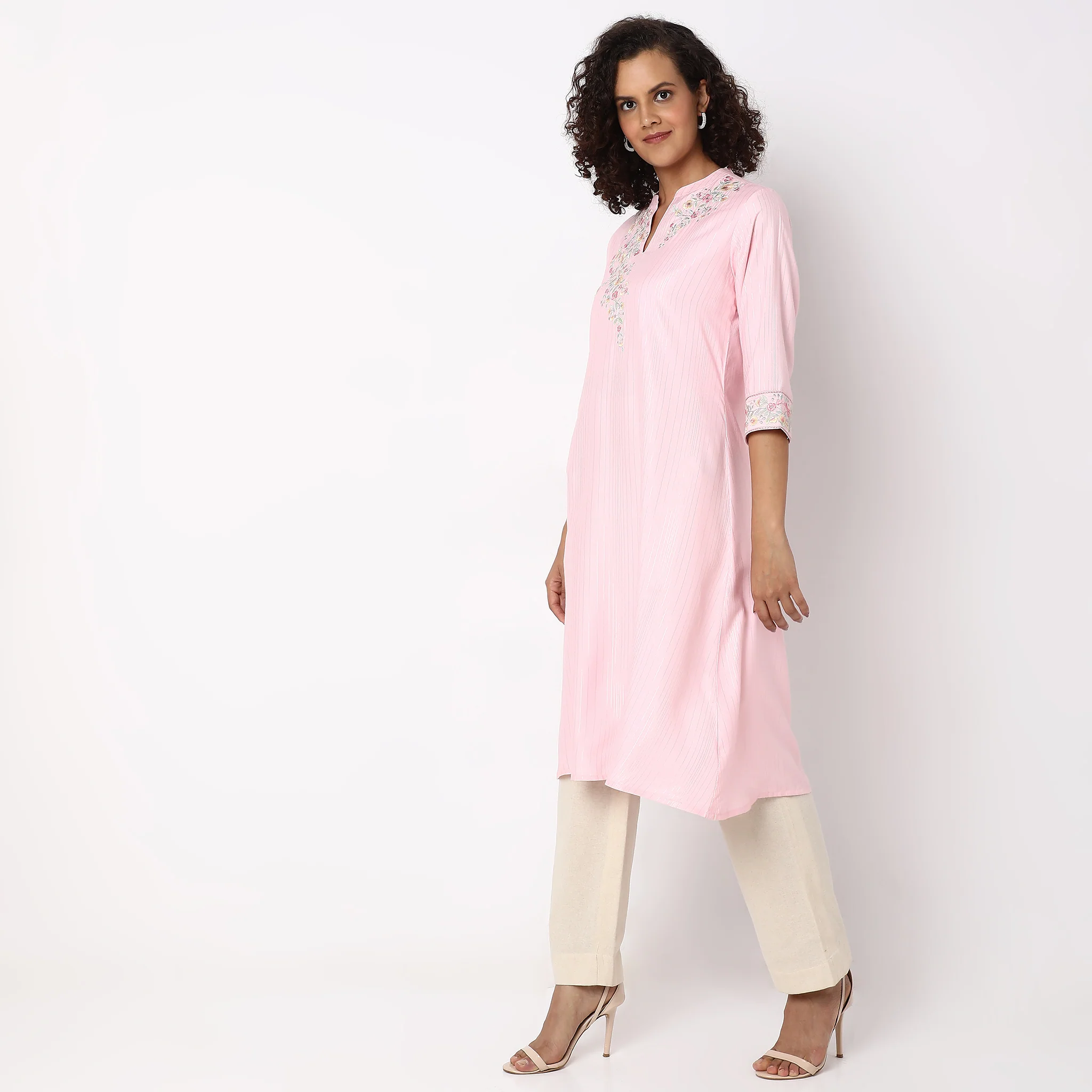 Flare Fit Embroidered Kurta - Image 5
