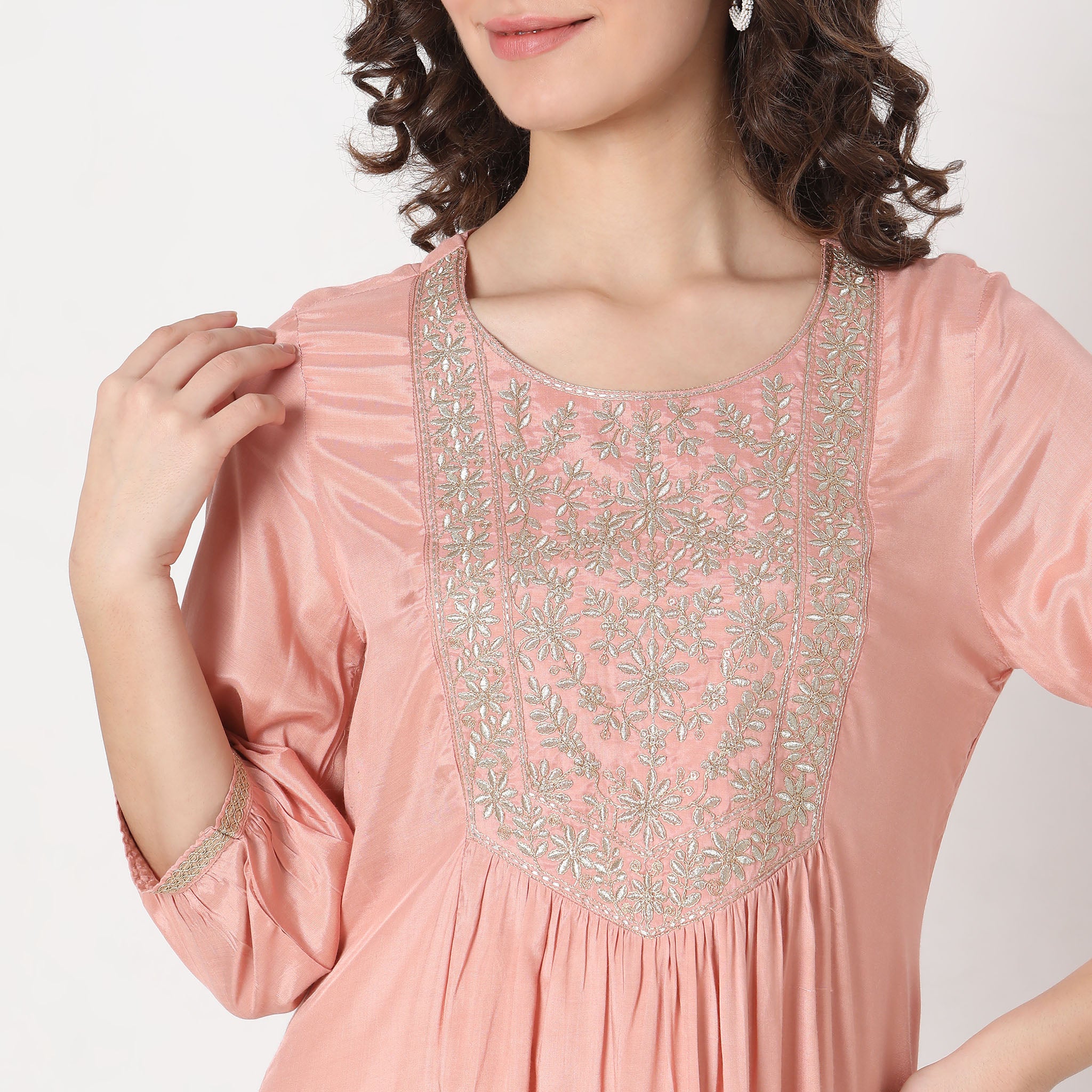 Flare Fit Embroidered Kurta - Image 4