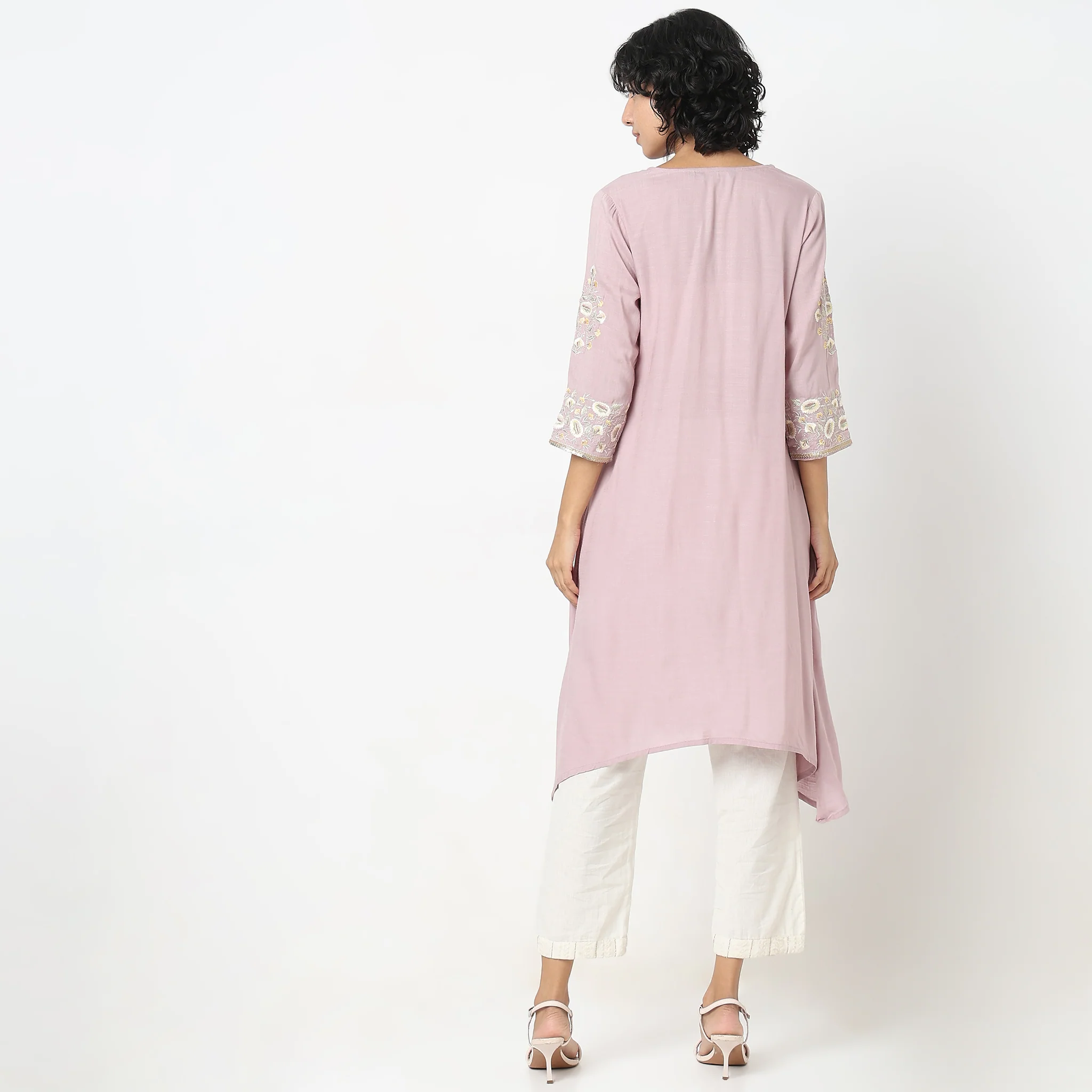 Flare Fit Embroidered Kurta - Image 3