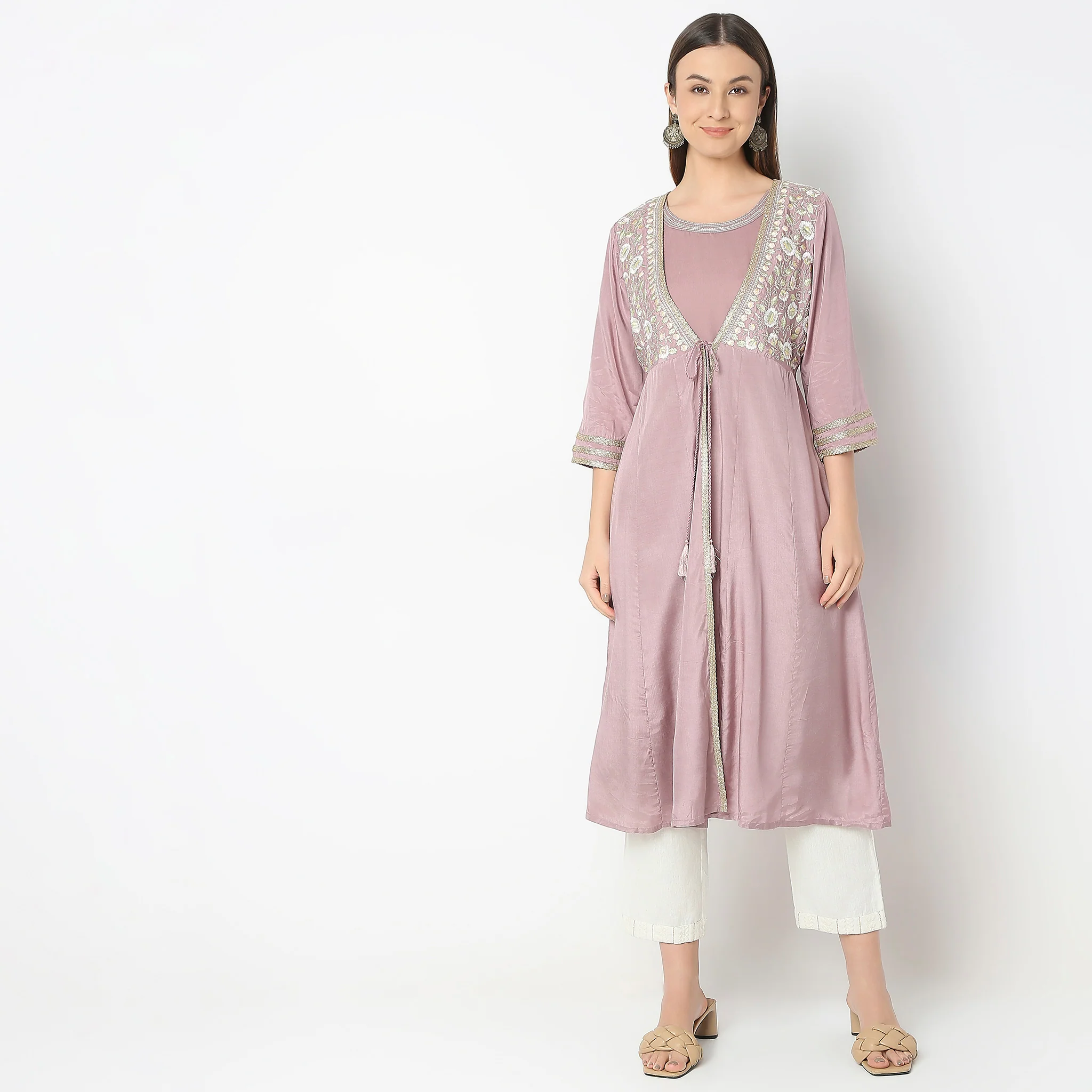Flare Fit Embroidered Kurta - Image 2