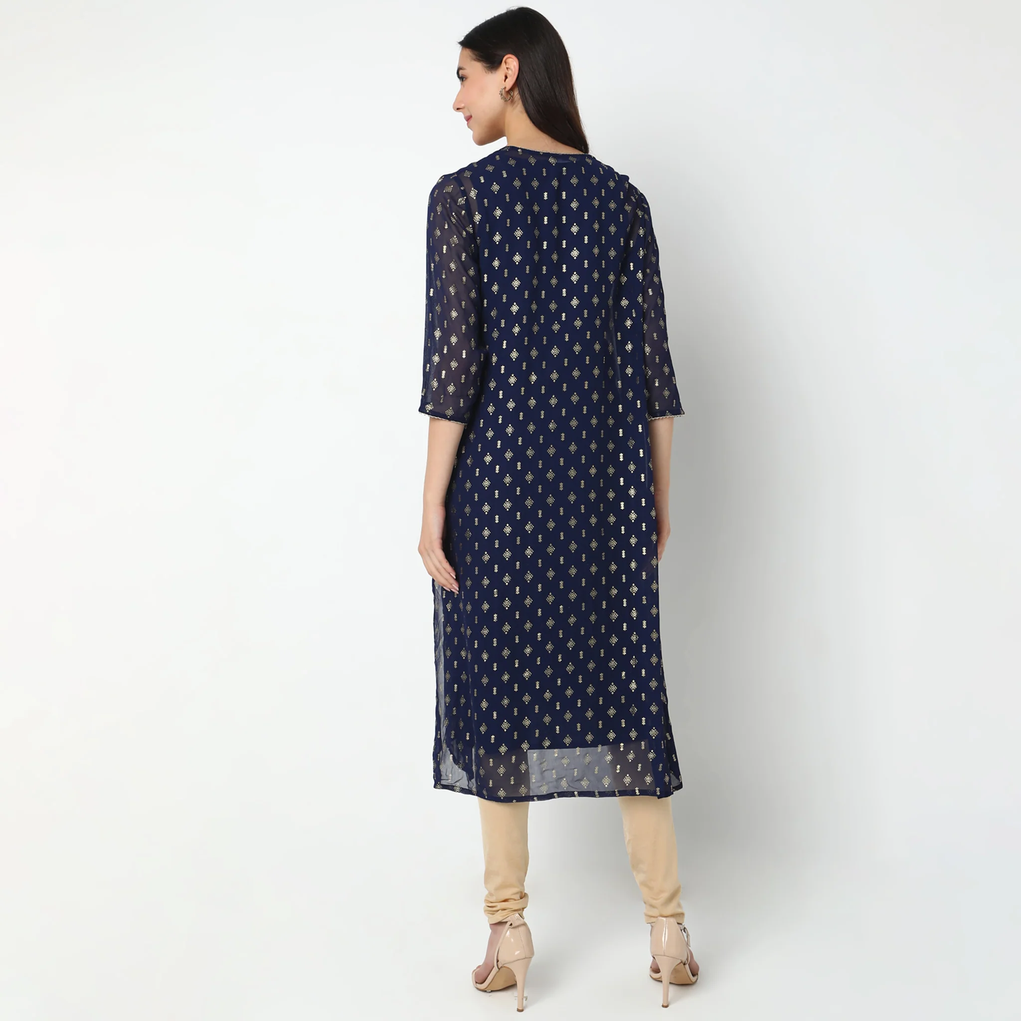 Flare Fit Embroidered Kurta - Image 3