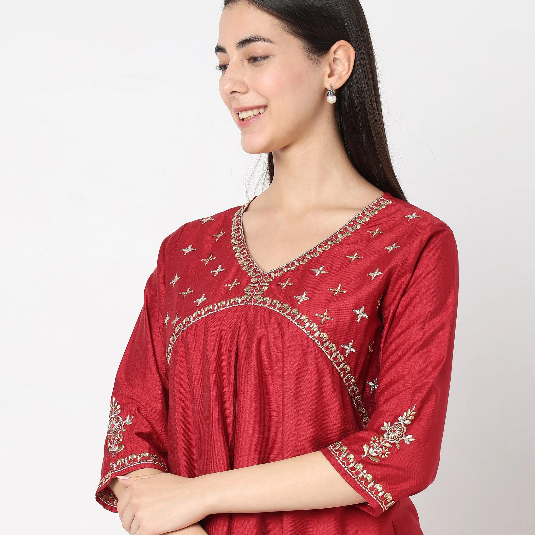 Flare Fit Embroidered Kurta - Image 4