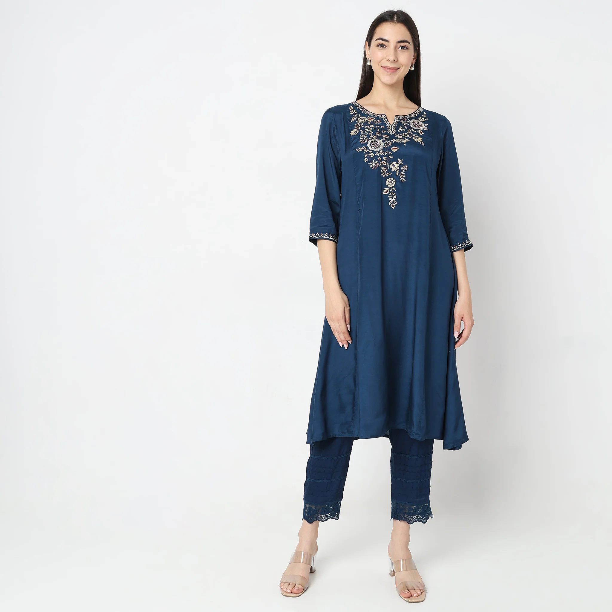 Flare Fit Embroidered Kurta - Image 2