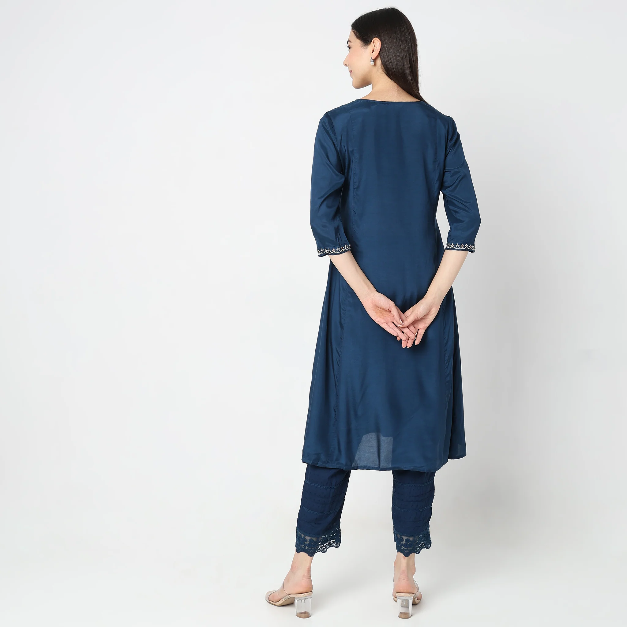Flare Fit Embroidered Kurta - Image 3