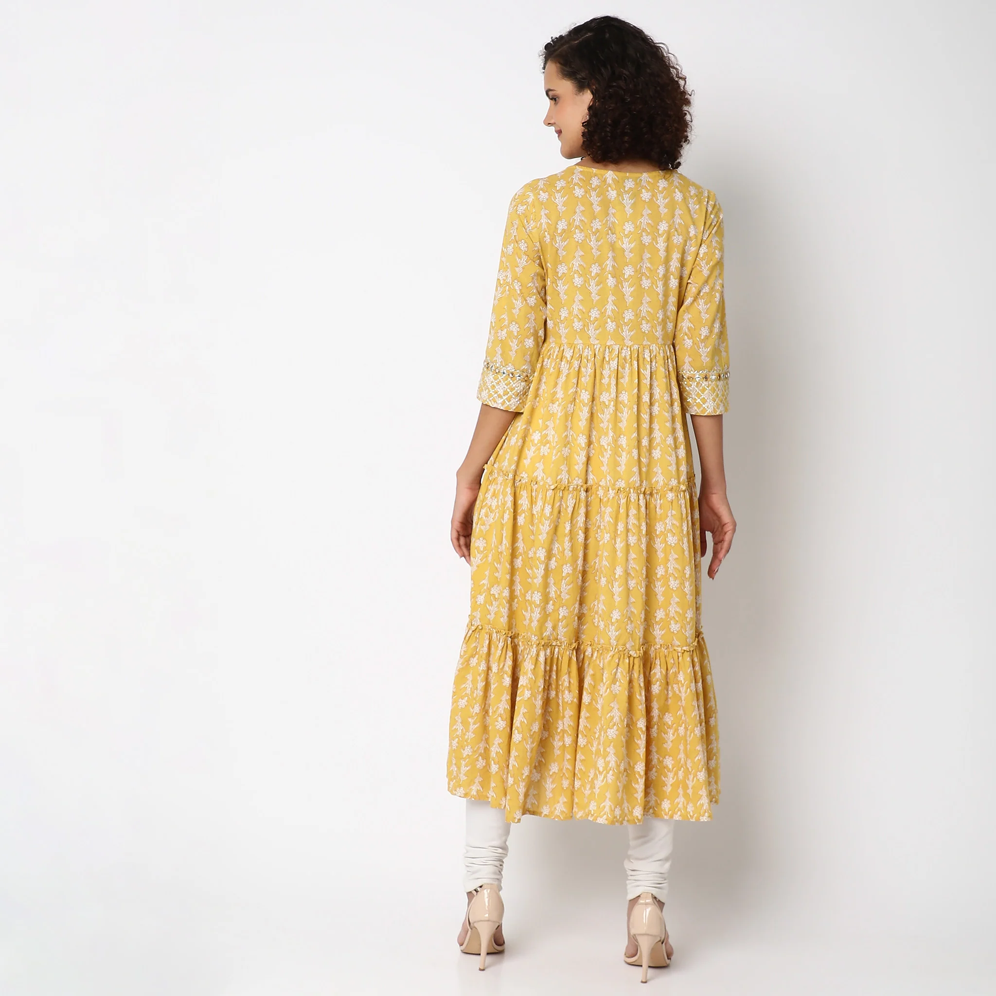 Flare Fit Embroidered Kurta - Image 3