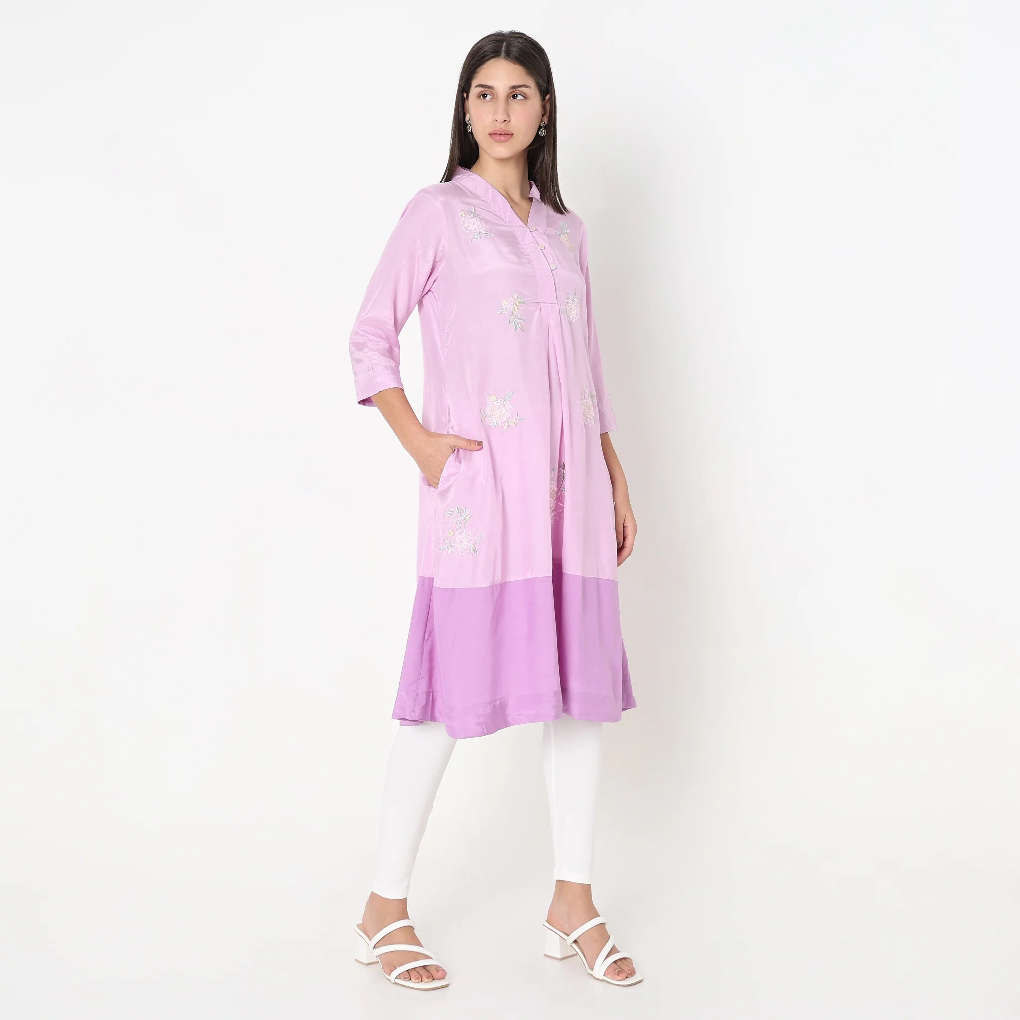 Flare Fit Embroidered Kurta - Image 5