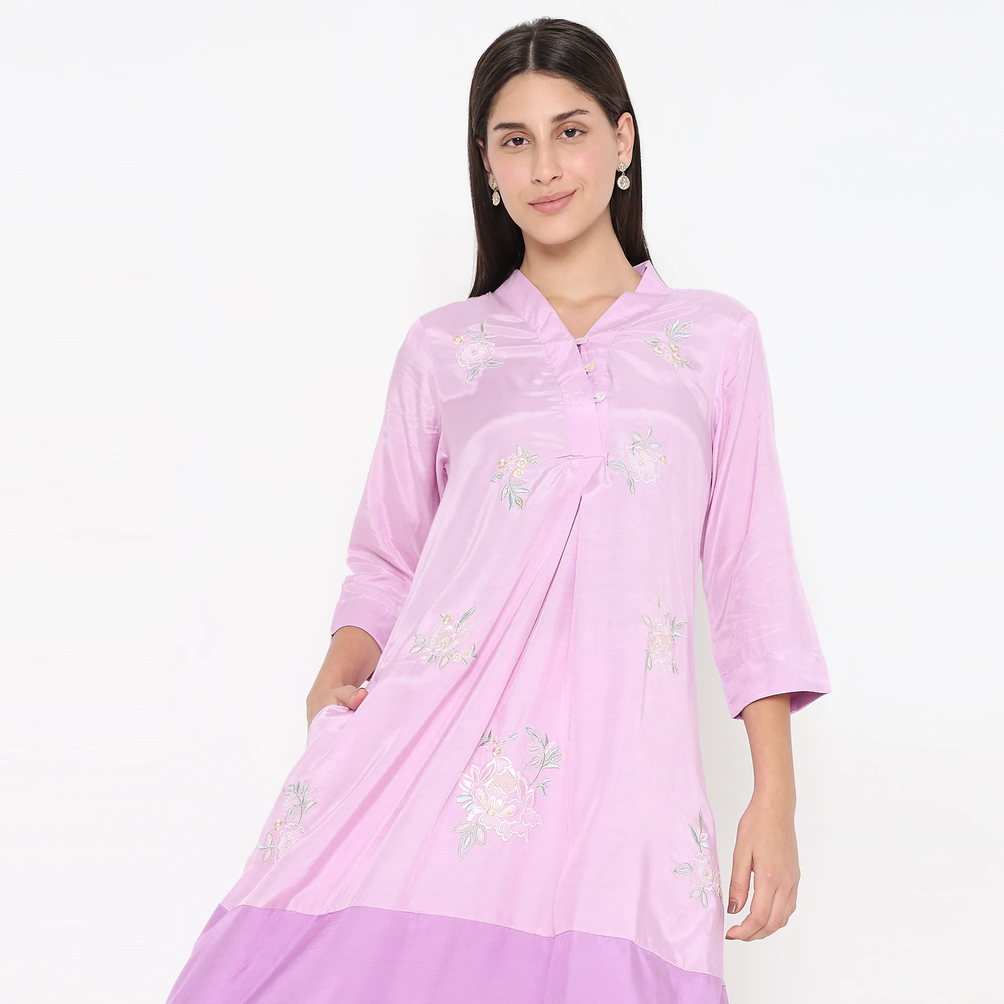Flare Fit Embroidered Kurta - Image 6