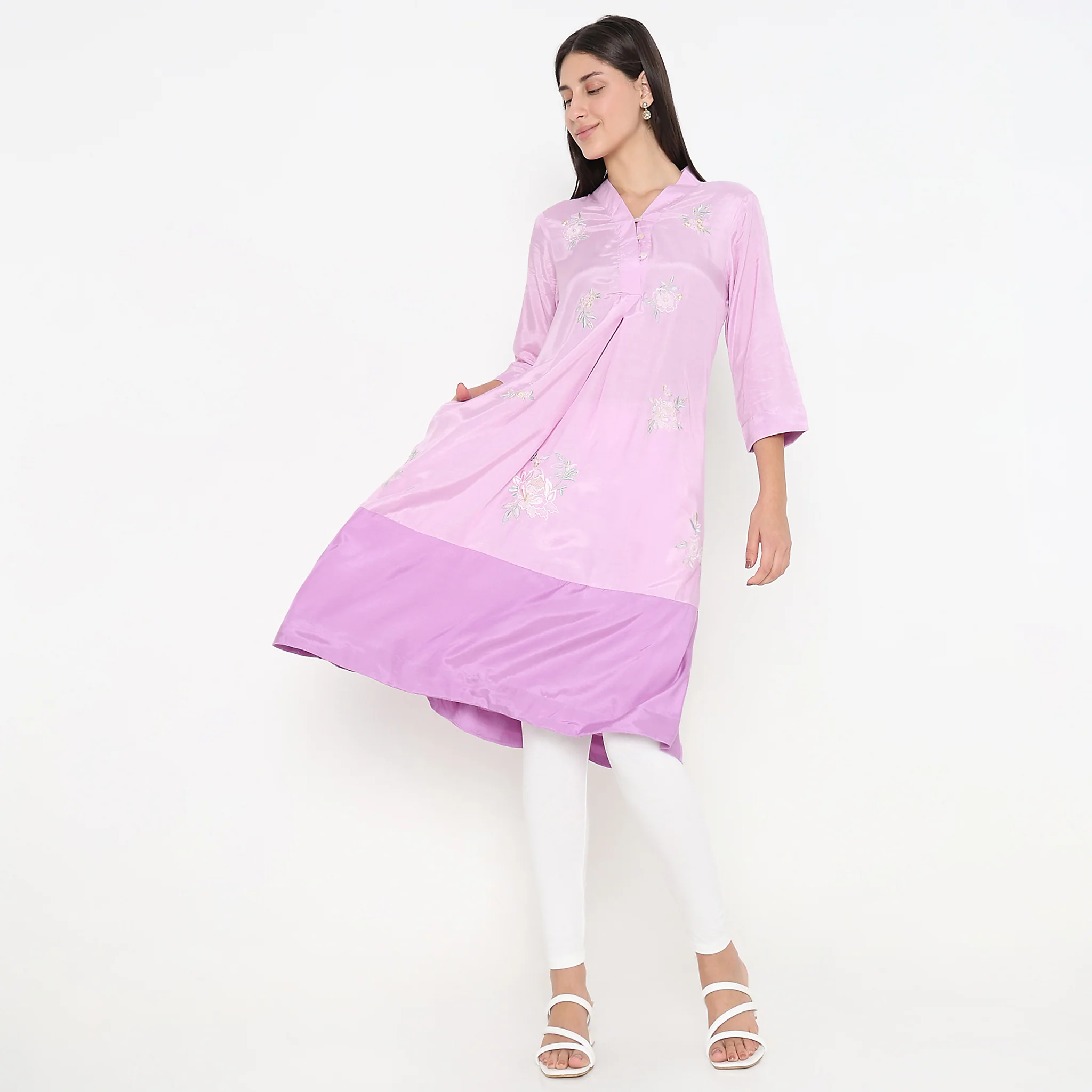 Flare Fit Embroidered Kurta - Image 7