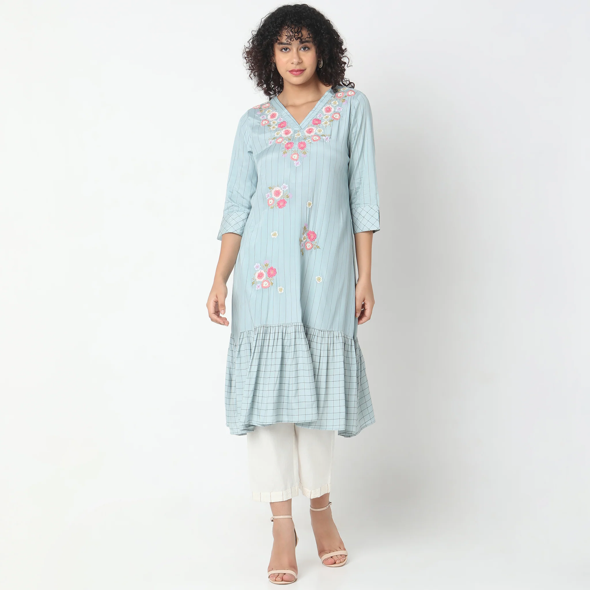 Flare Fit Embroidered Kurta - Image 2
