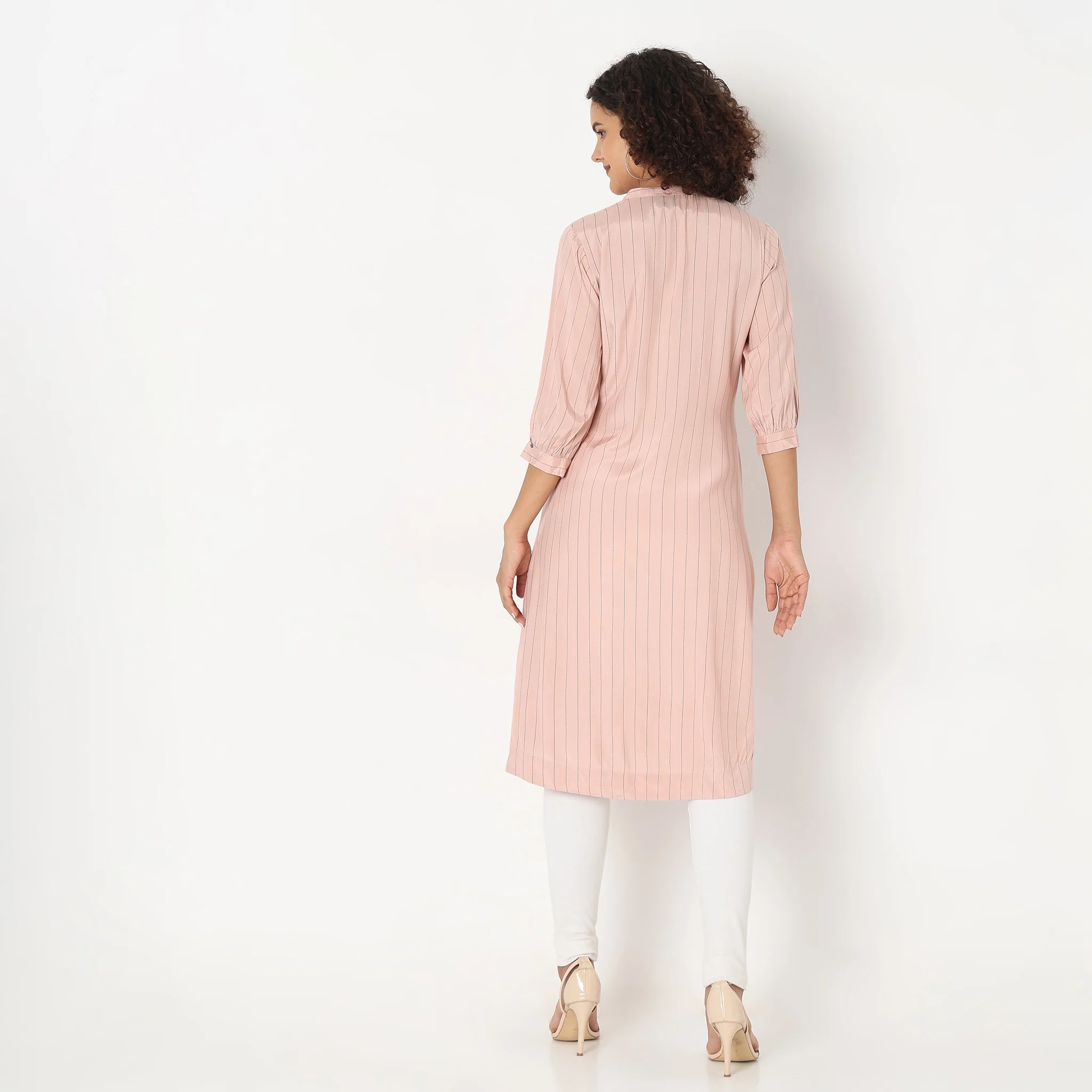 Flare Fit Embroidered Kurta - Image 3