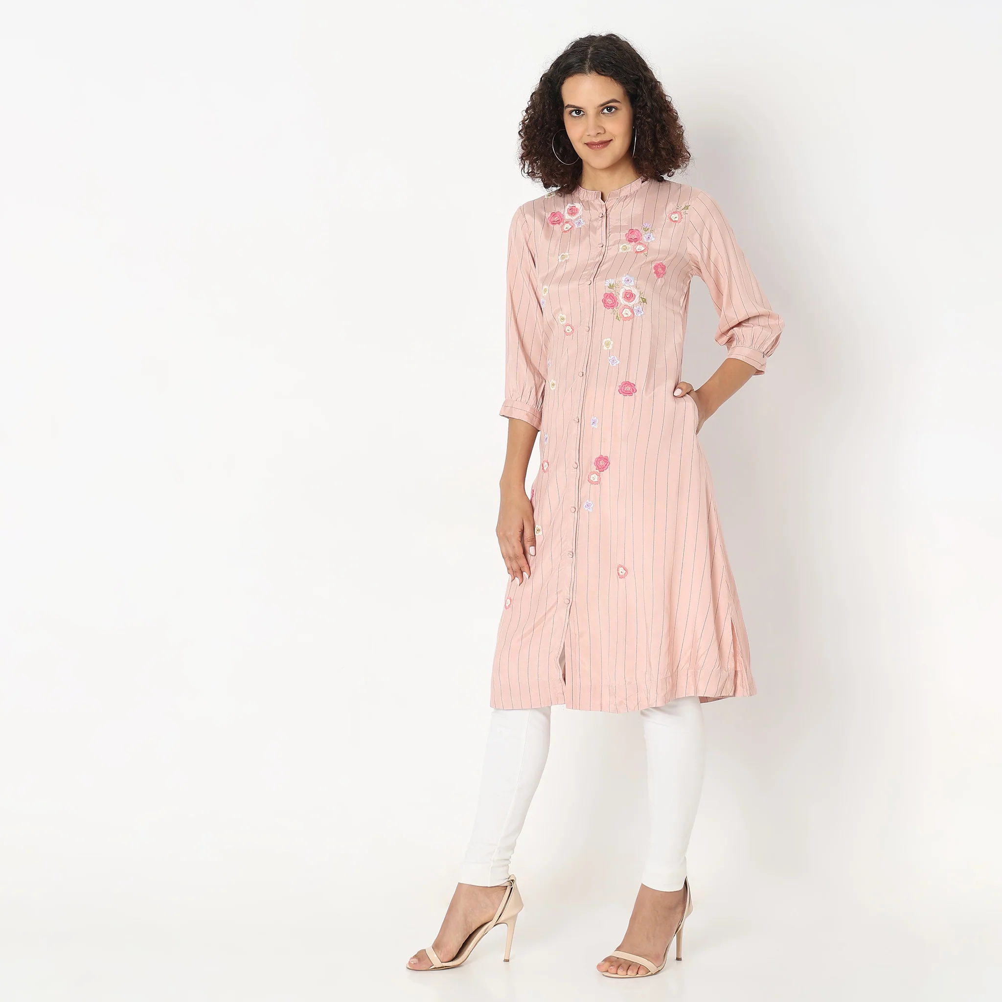 Flare Fit Embroidered Kurta - Image 5