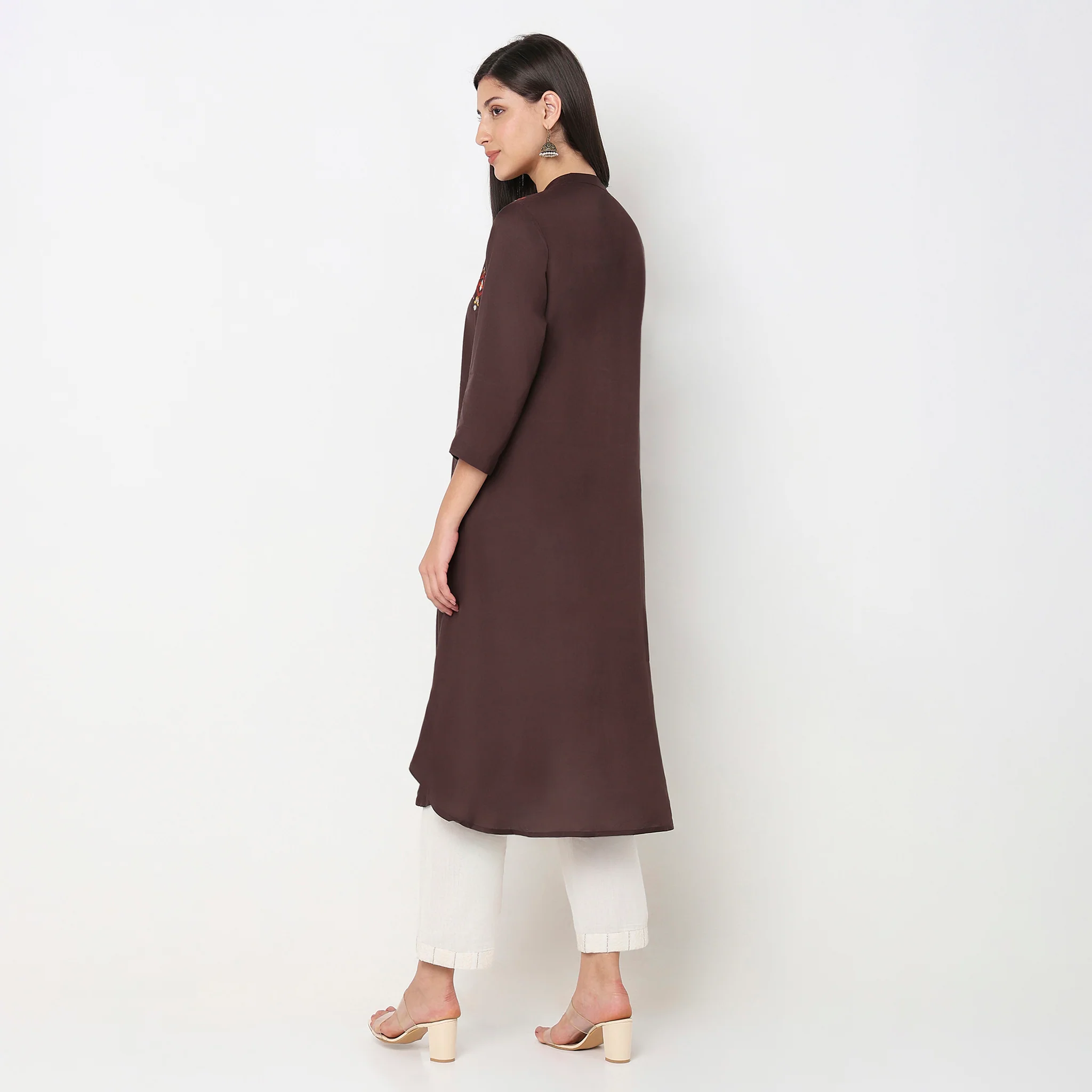Flare Fit Embroidered Kurta - Image 8
