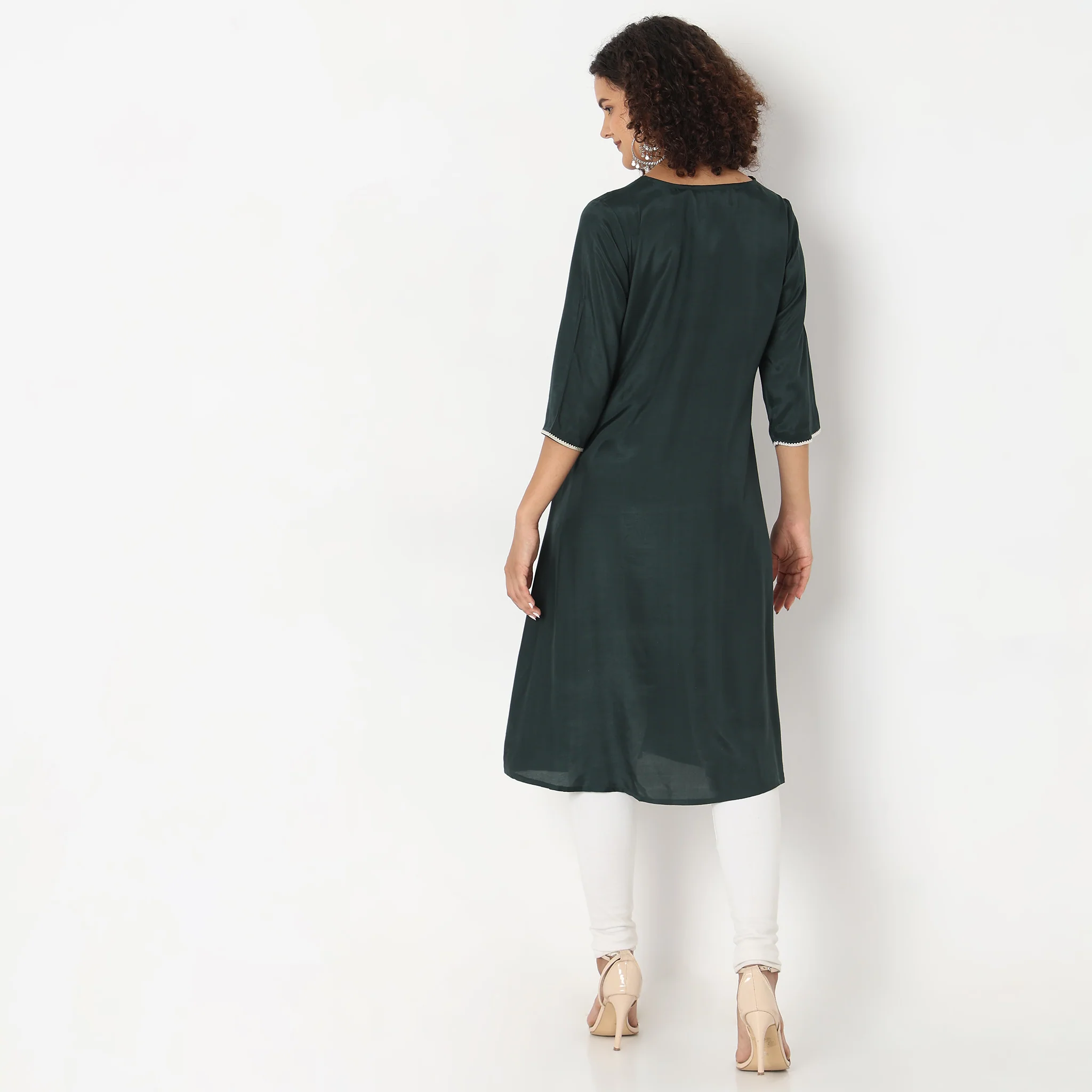 Flare Fit Embroidered Kurta - Image 3