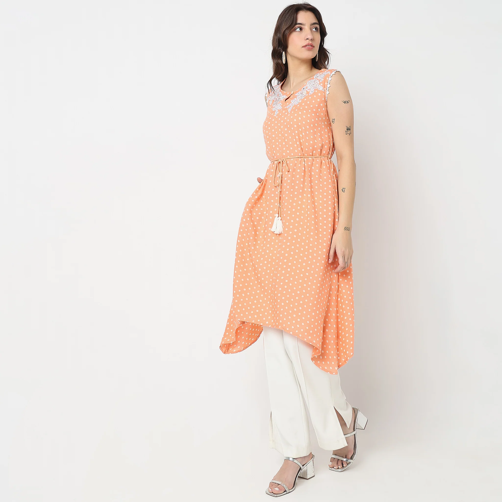 Flare Fit Embroidered Kurta - Image 5