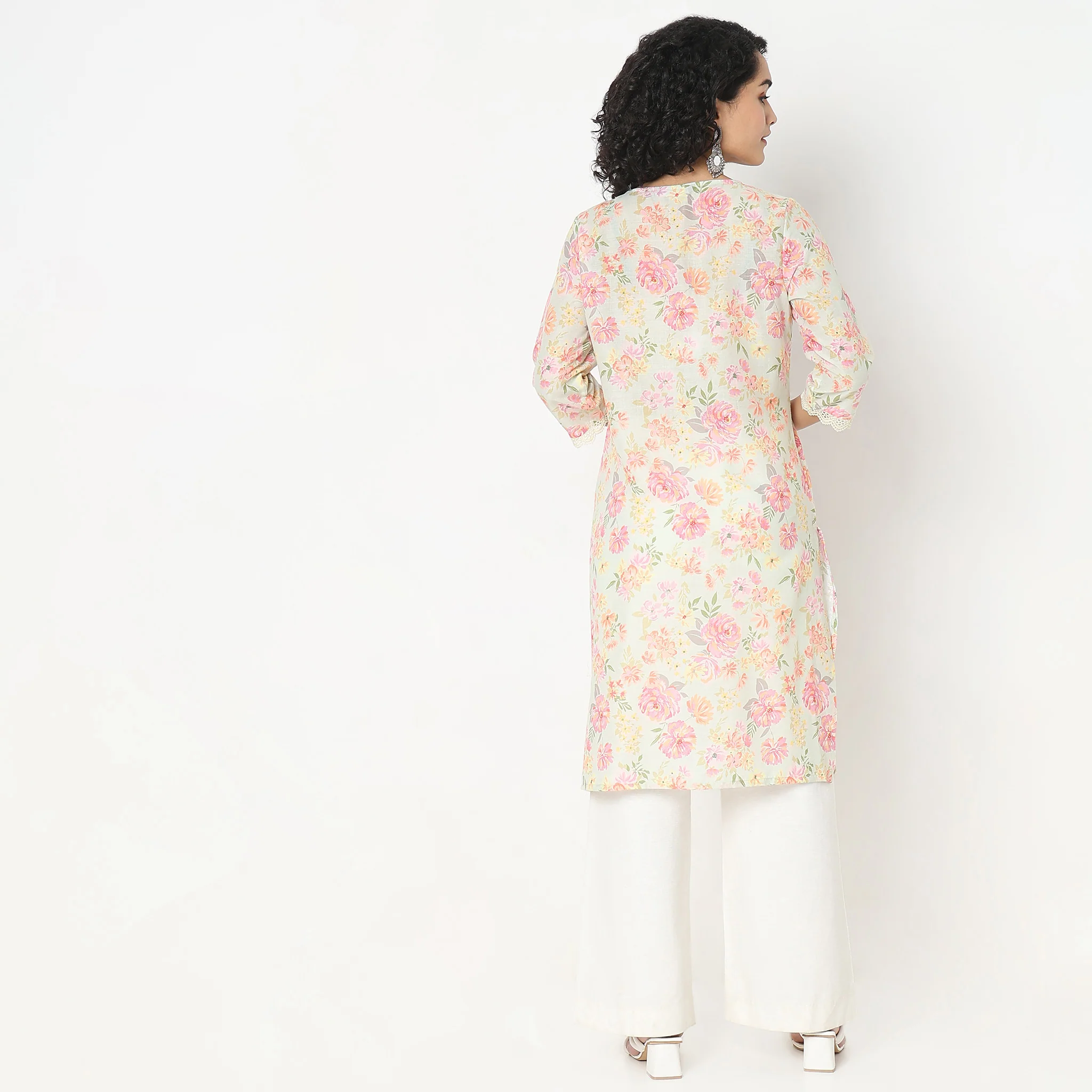 Flare Fit Embroidered Kurta - Image 3