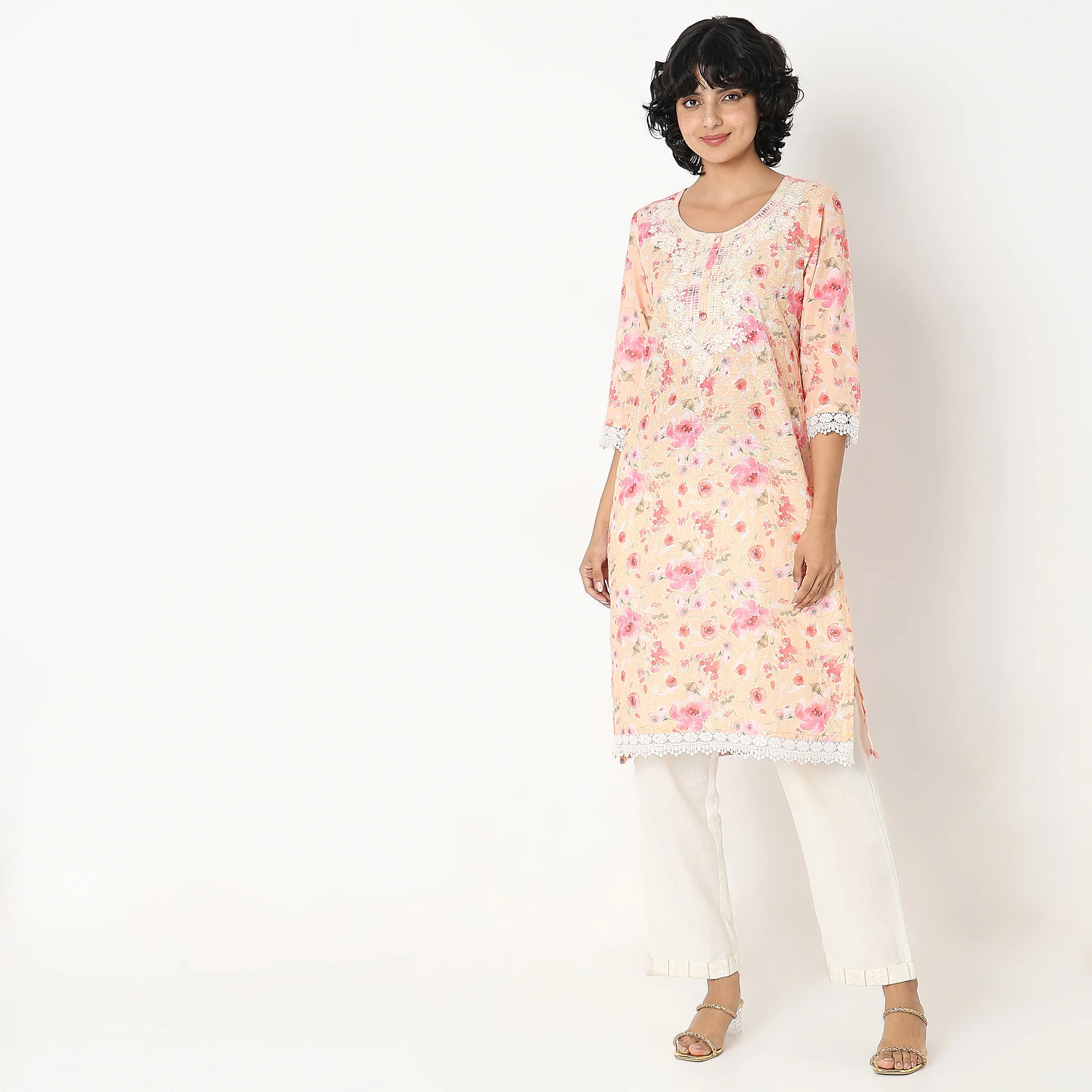 Flare Fit Embroidered Kurta - Image 2