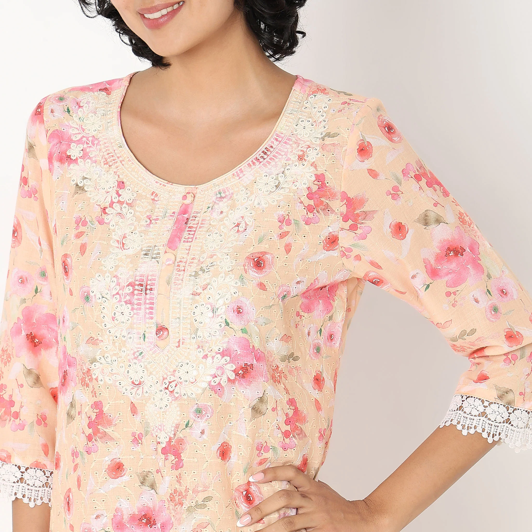 Flare Fit Embroidered Kurta - Image 3