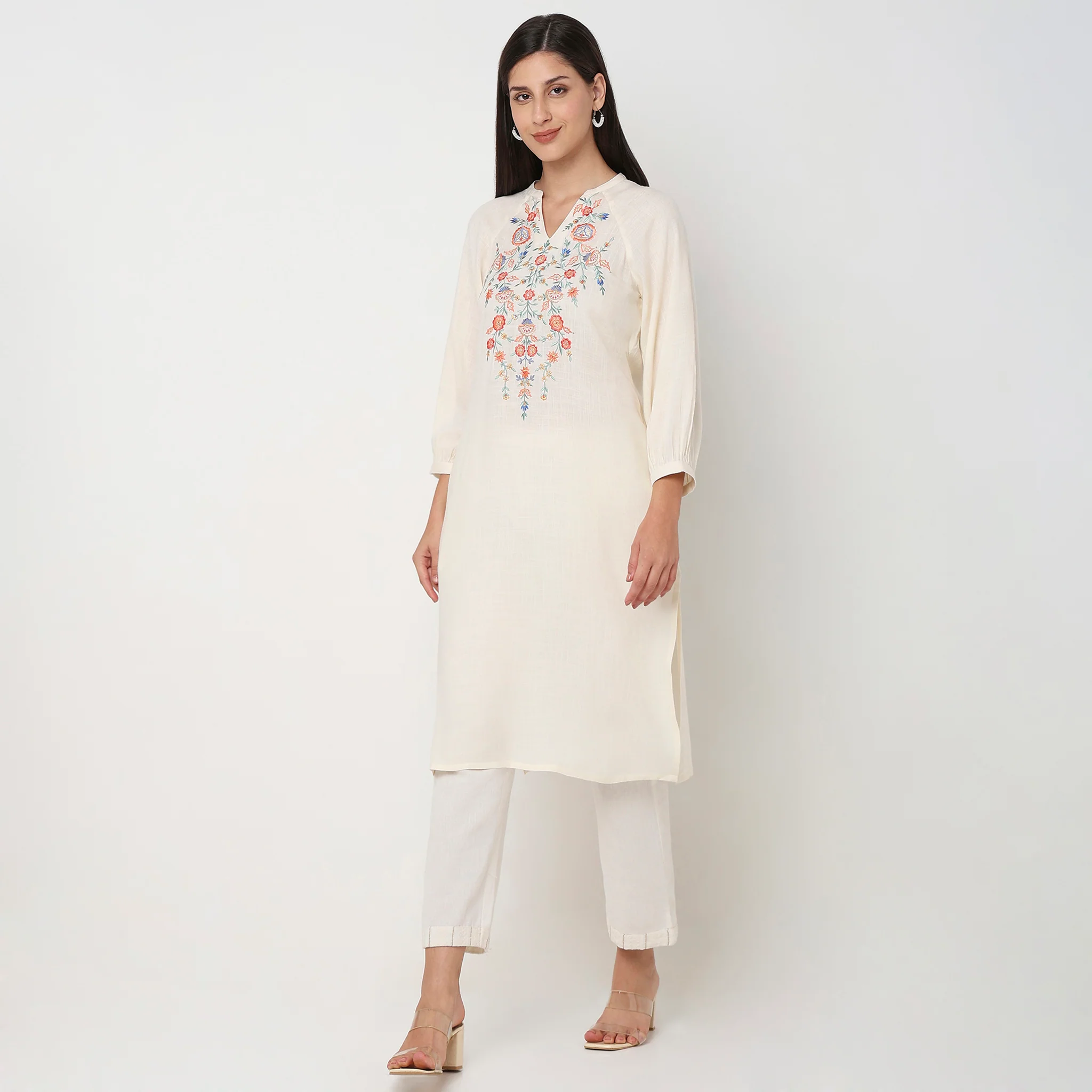 Flare Fit Embroidered Kurta - Image 5