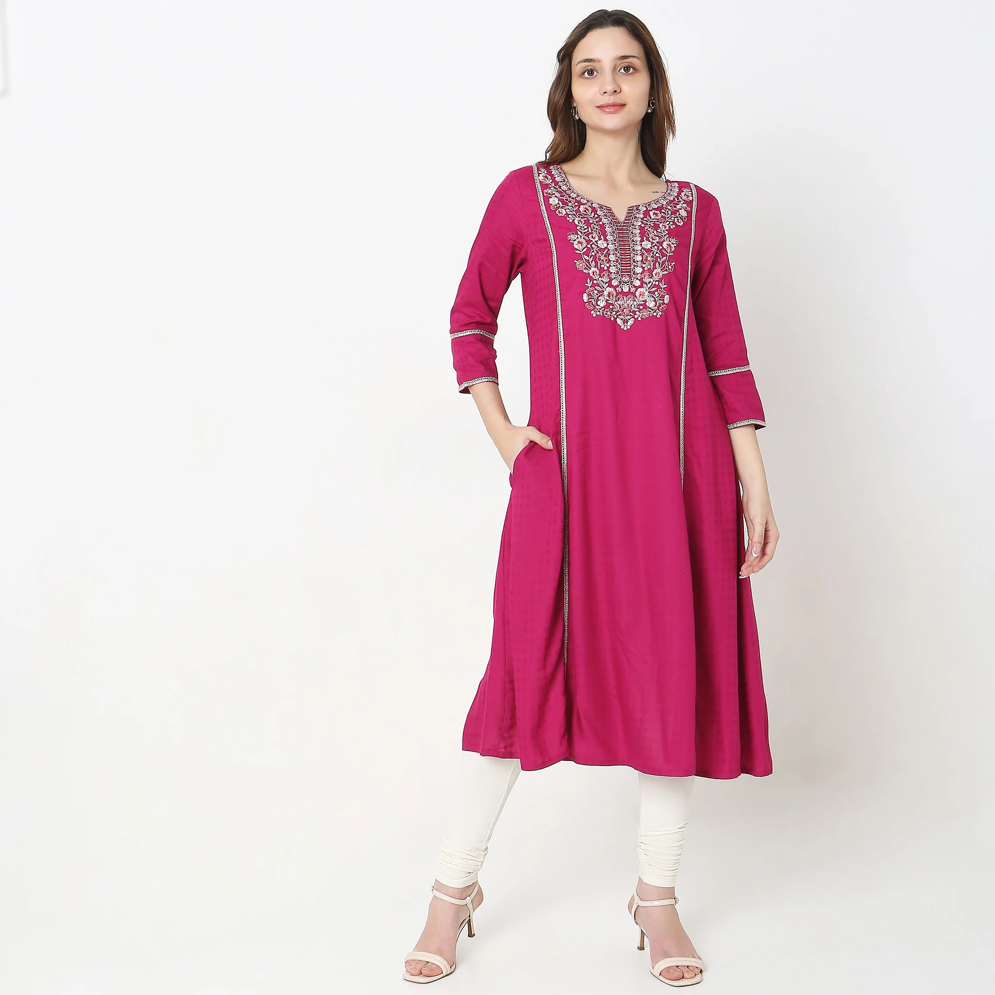 Flare Fit Embroidered Kurta - Image 2