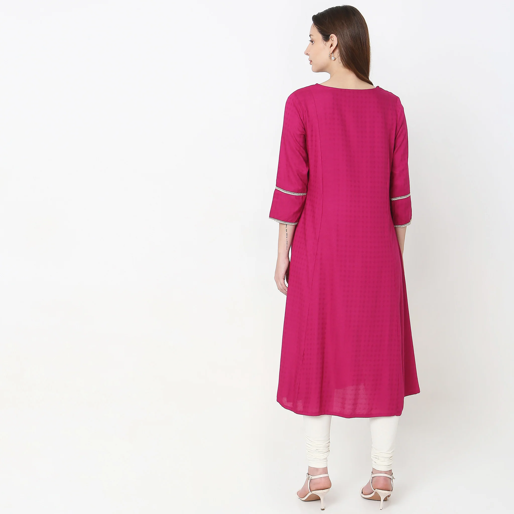 Flare Fit Embroidered Kurta - Image 3
