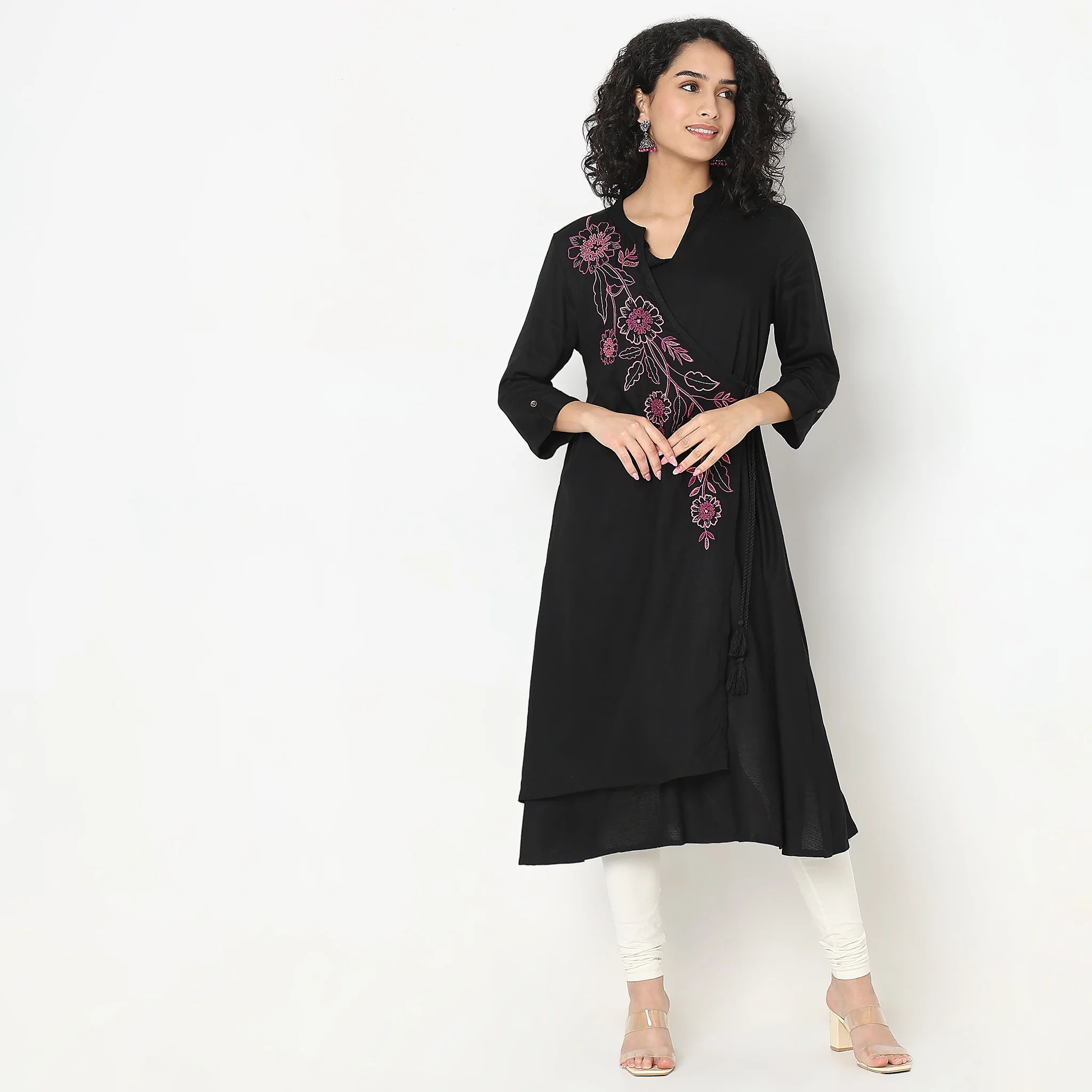 Flare Fit Embroidered Kurta - Image 2