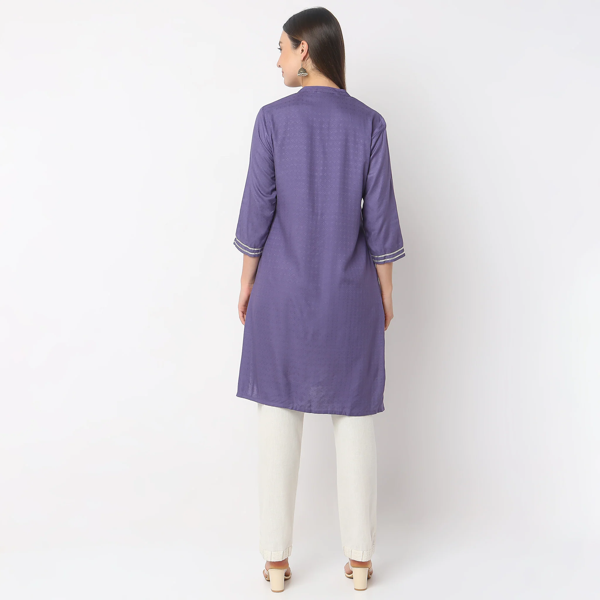 Flare Fit Embroidered Kurta - Image 3